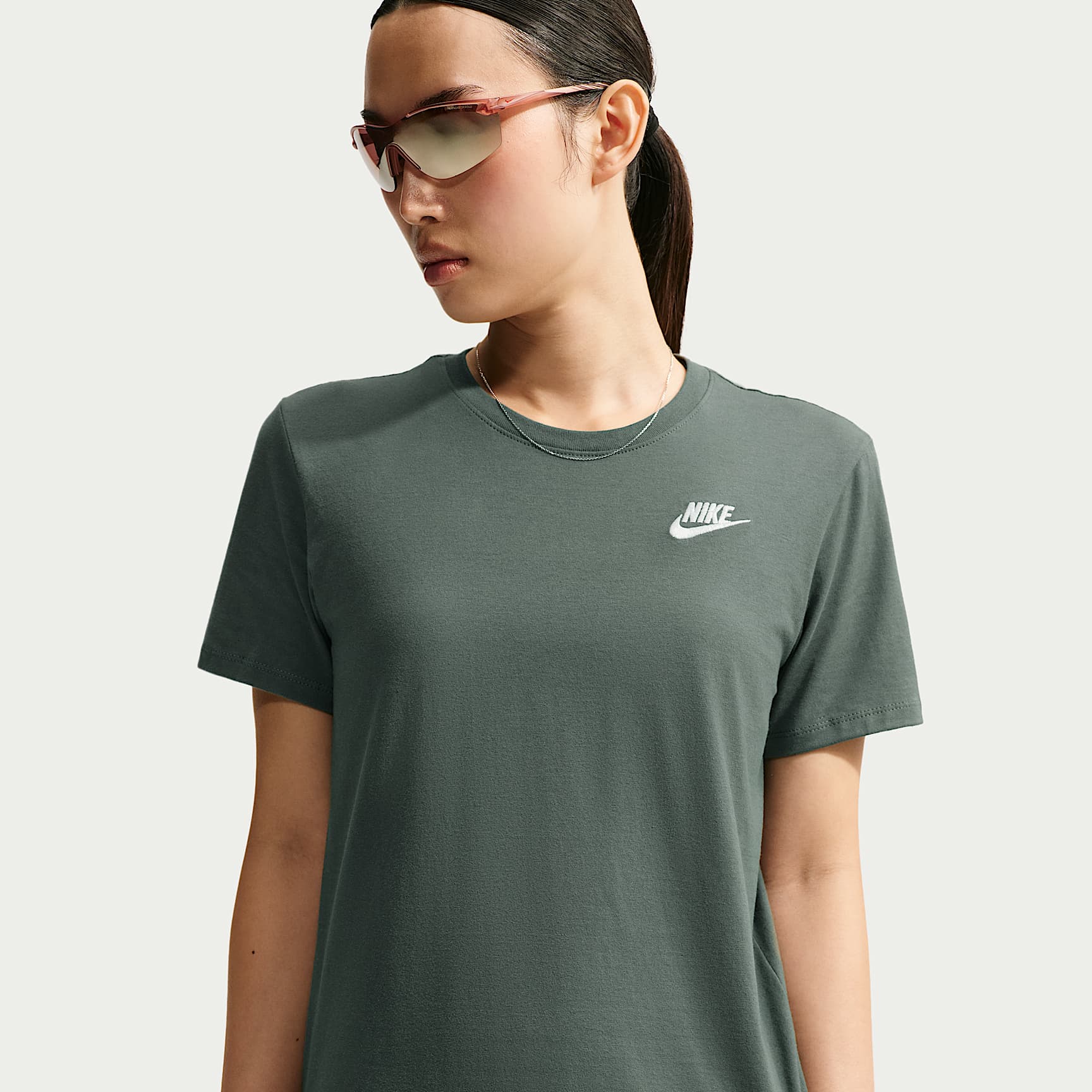 Nike Sportswear Club Essentials Women's T-Shirt