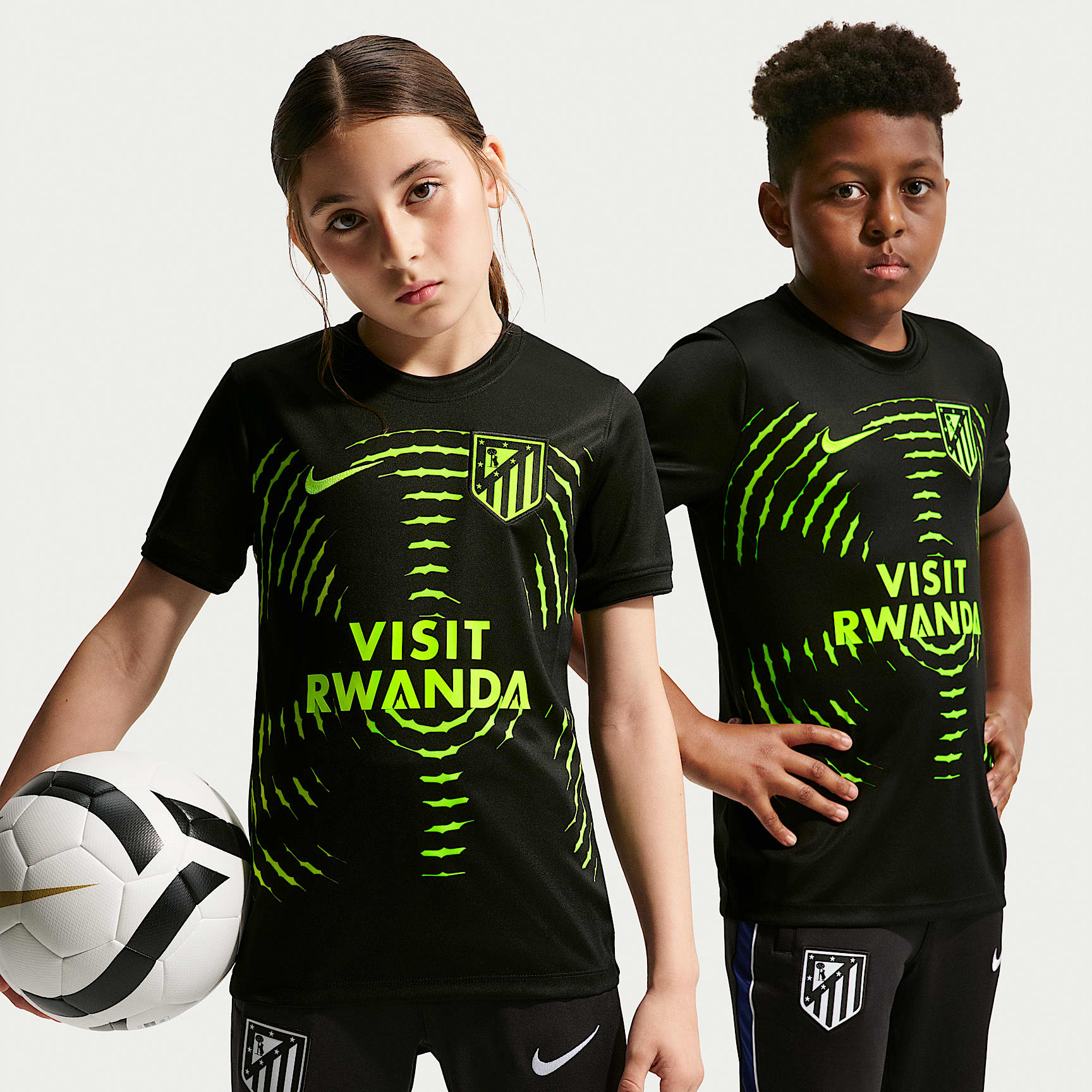 Playera de futbol Nike Dri-FIT para antes del partido del Club Atlético de Madrid visitante para niños talla grande