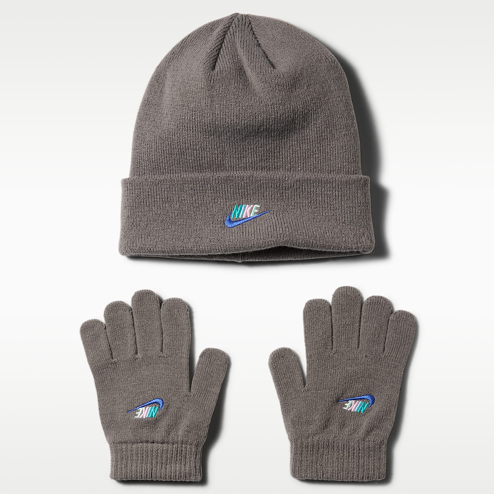 Conjunto de gorro y guantes Club para niños talla grande Nike