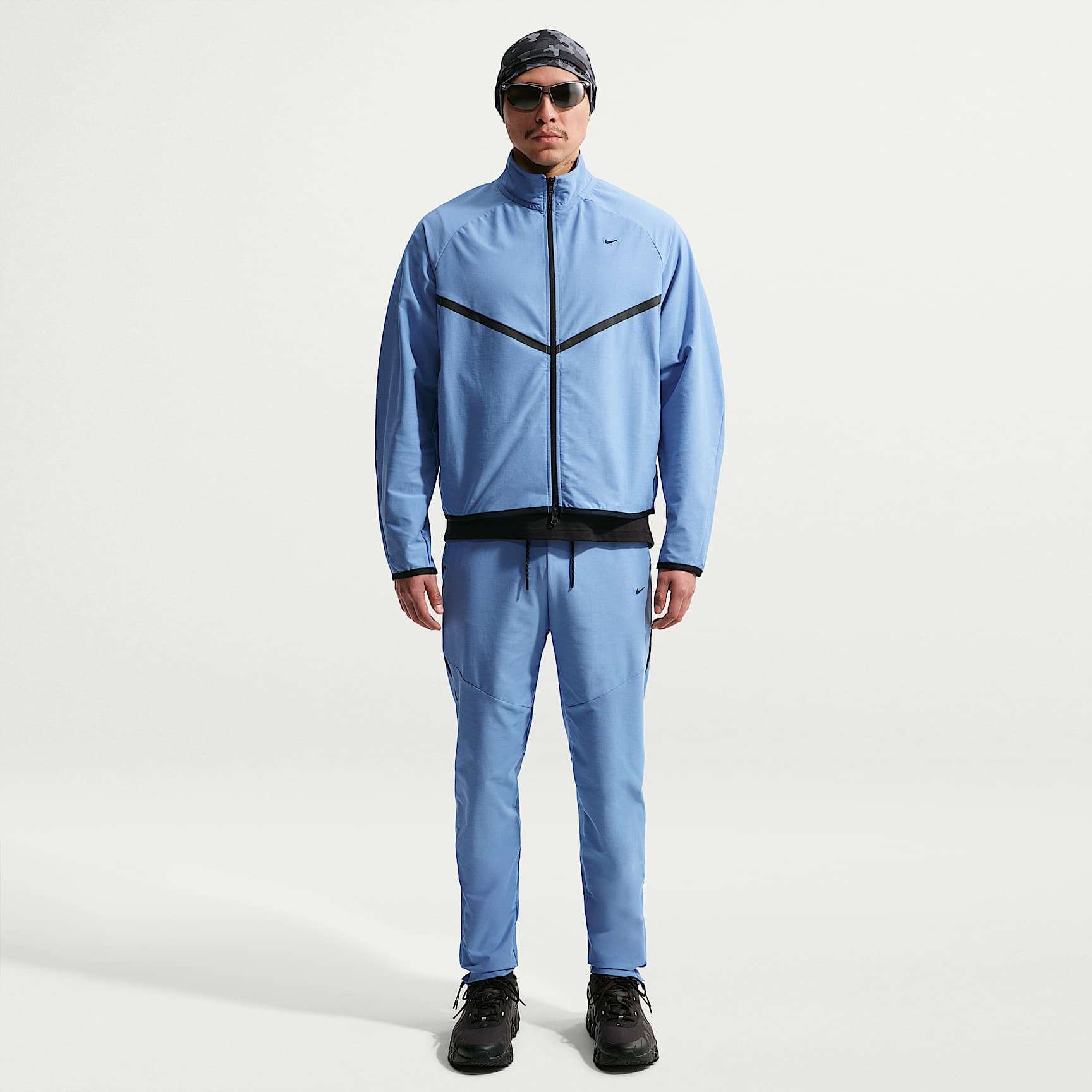 Pants de tejido Knit Dri-FIT Shori para hombre Nike Tech