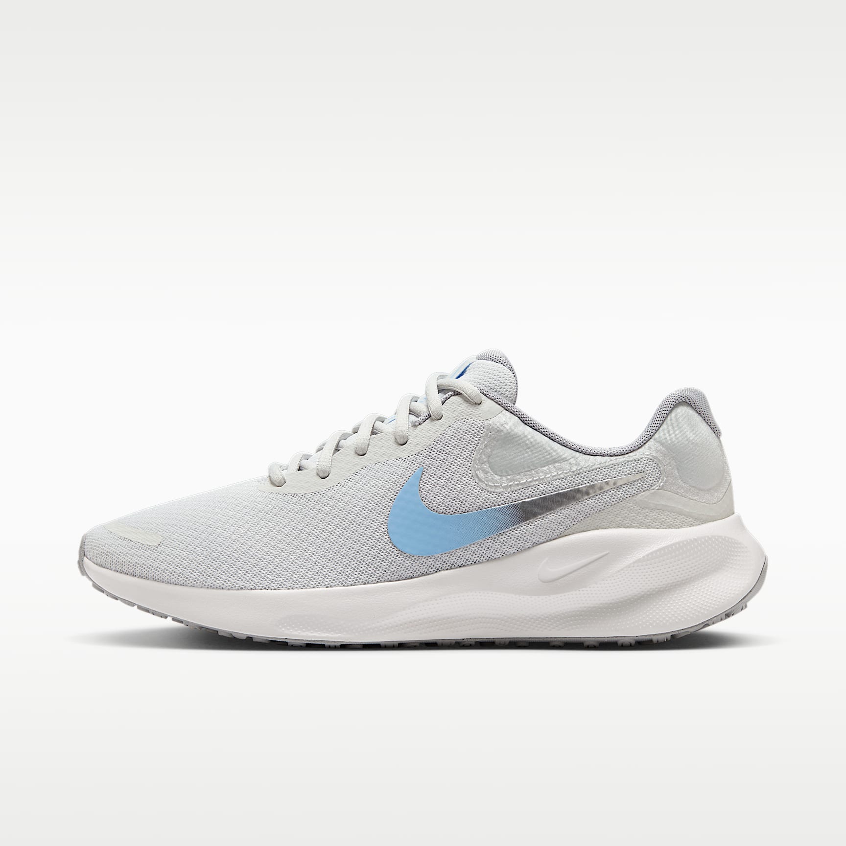 Nike Revolution 7 Tenis de correr en pavimento para mujer