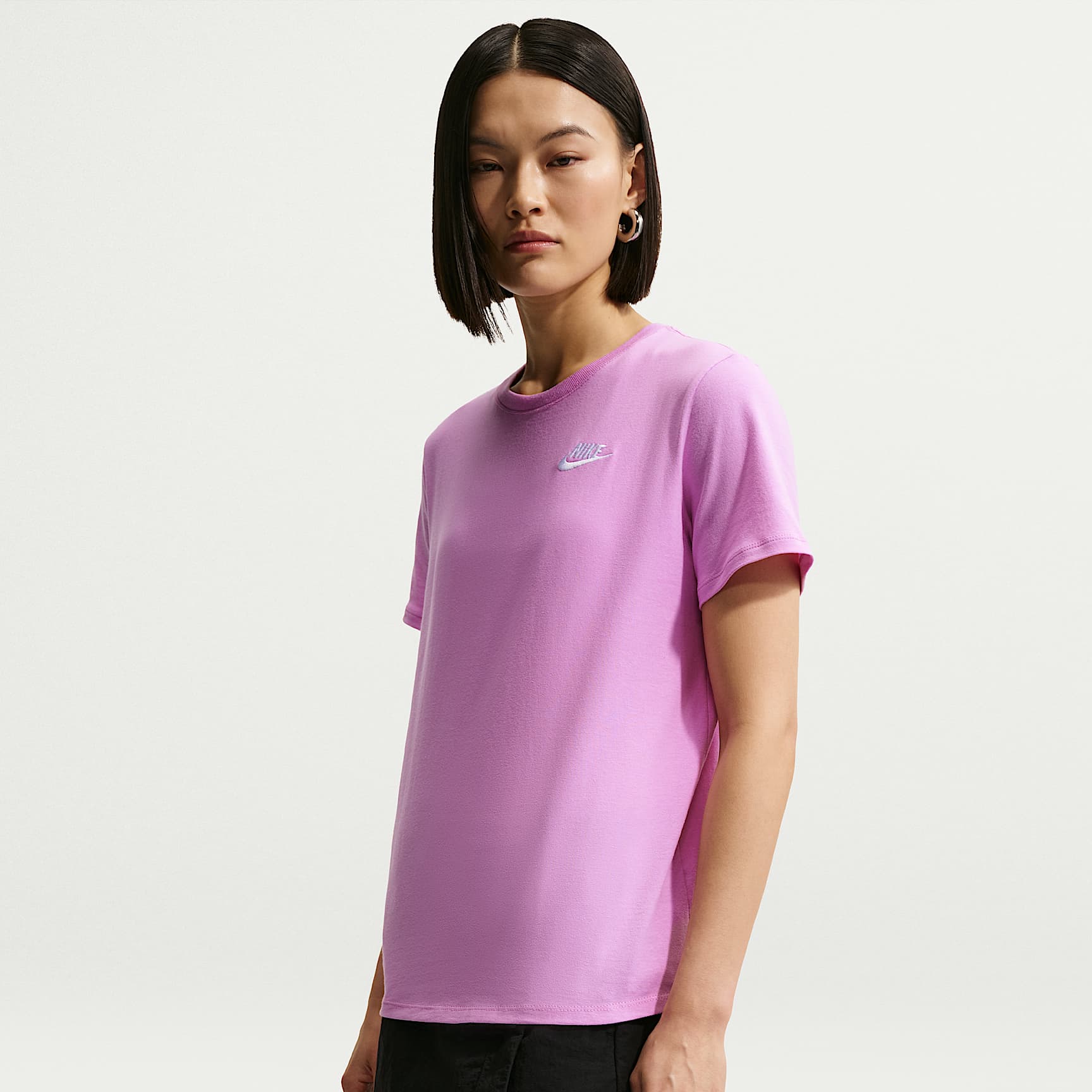 Nike Sportswear Club Essentials Women's T-Shirt