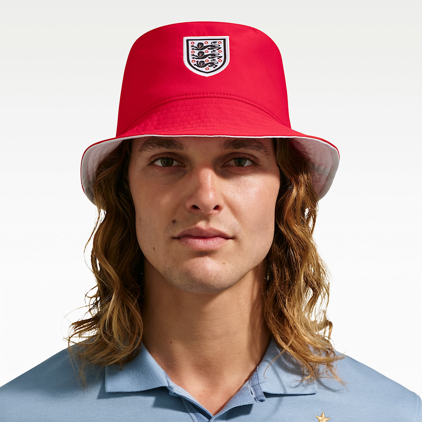Gorro tipo pescador cuadrado de futbol Nike England Apex