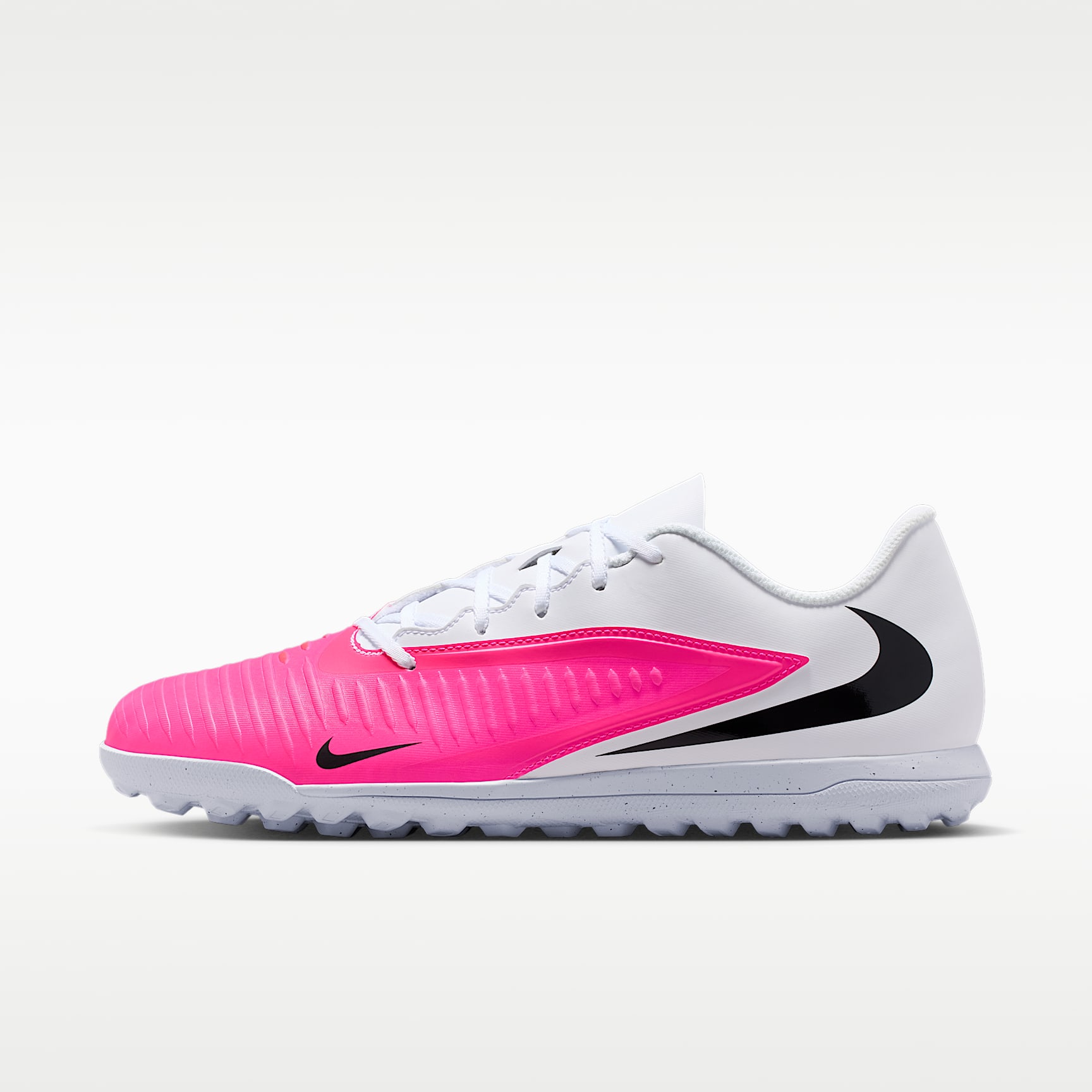 Tacos de futbol para pasto sintético (turf) Nike Phantom 6 Low Club