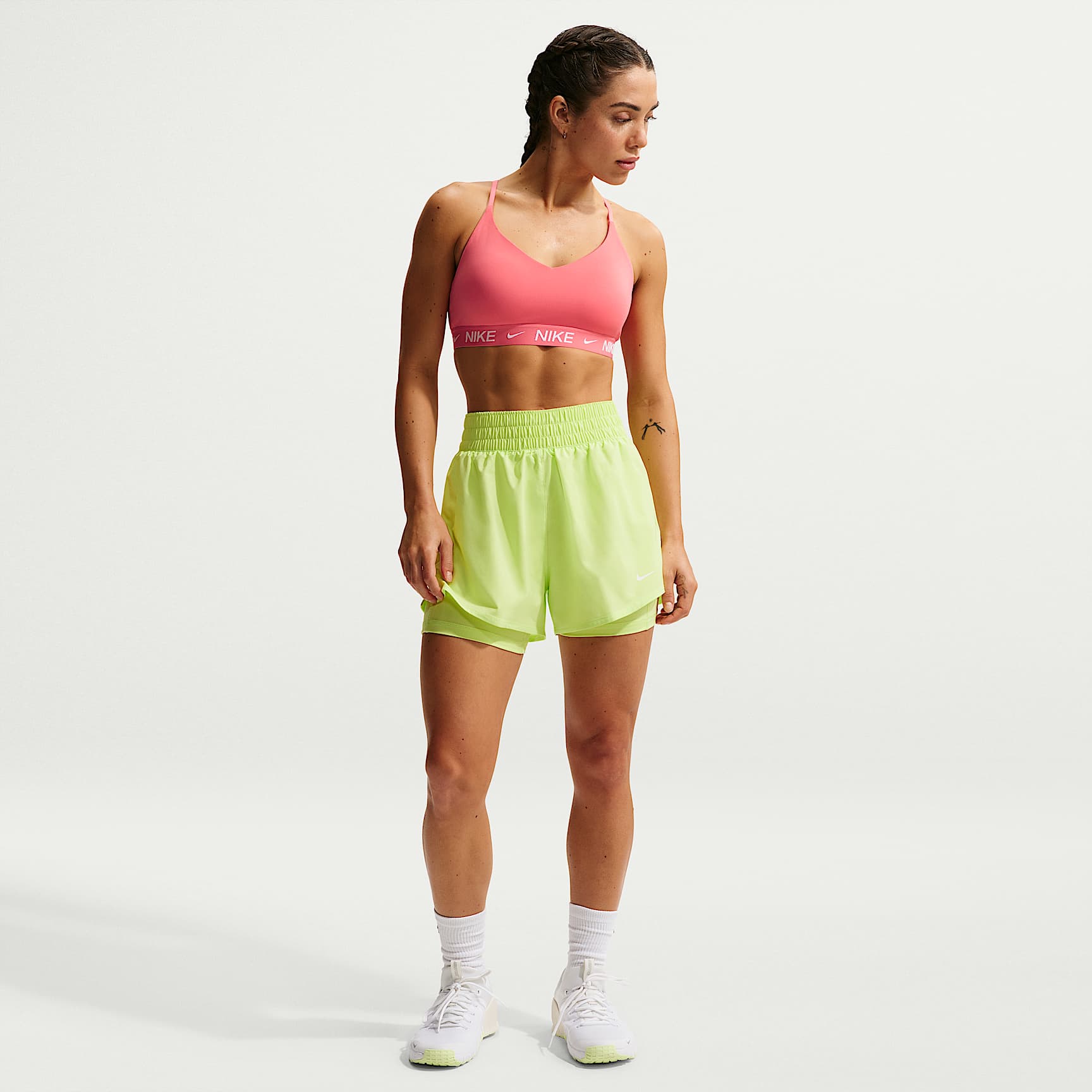 Shorts 2 en 1 Dri-FIT de tiro alto de 8 cm para mujer Nike One