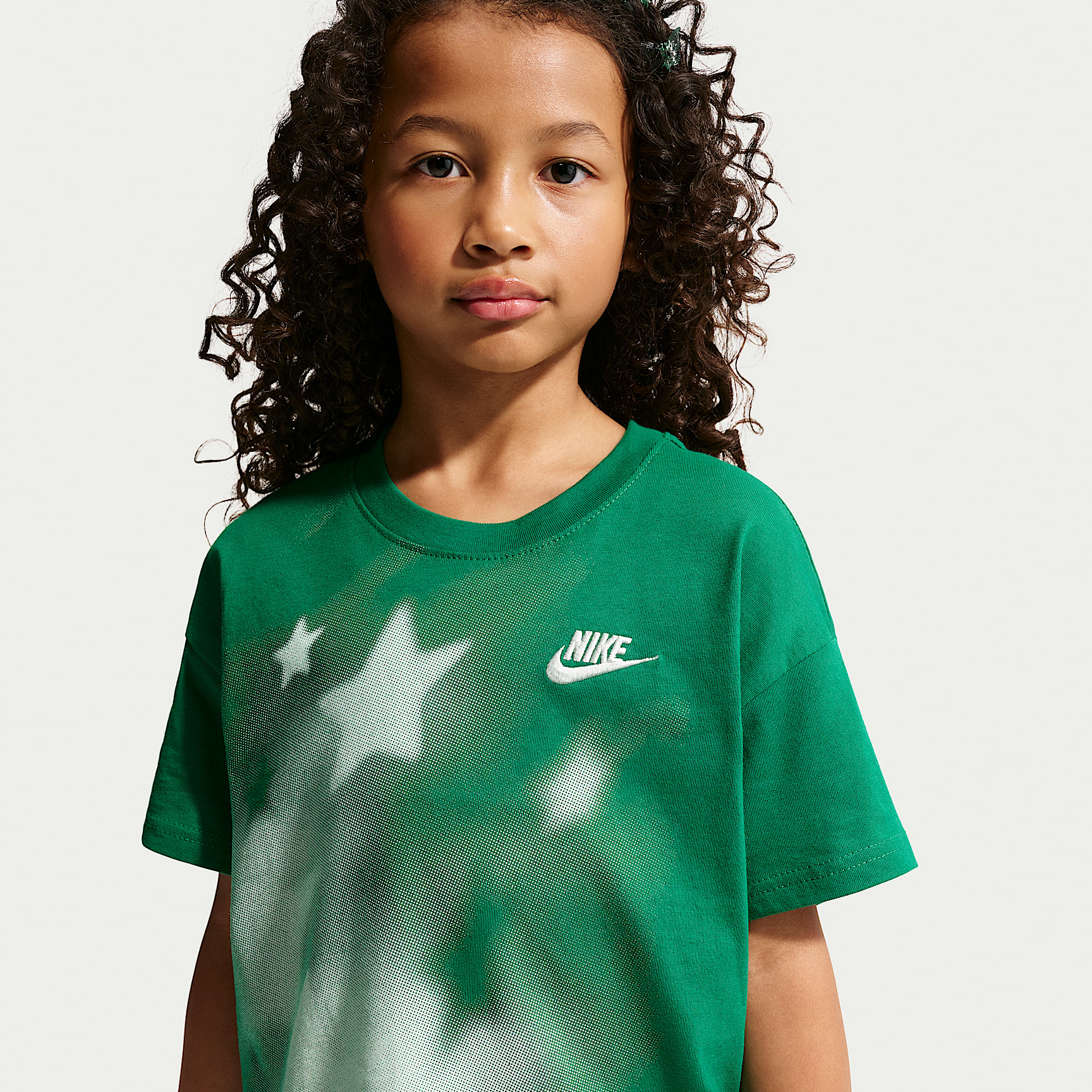 Nike Sportswear Big Kids' (Girls') T-Shirt