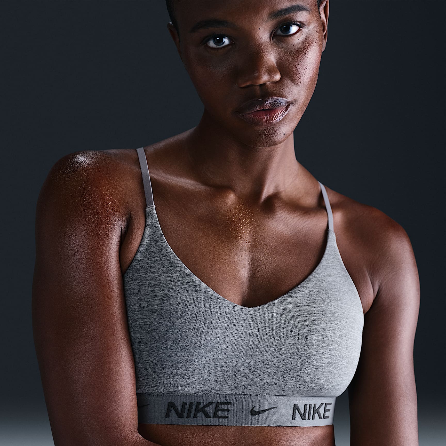 Bra deportivo ajustable con almohadillas para mujer Nike Indy Light Support