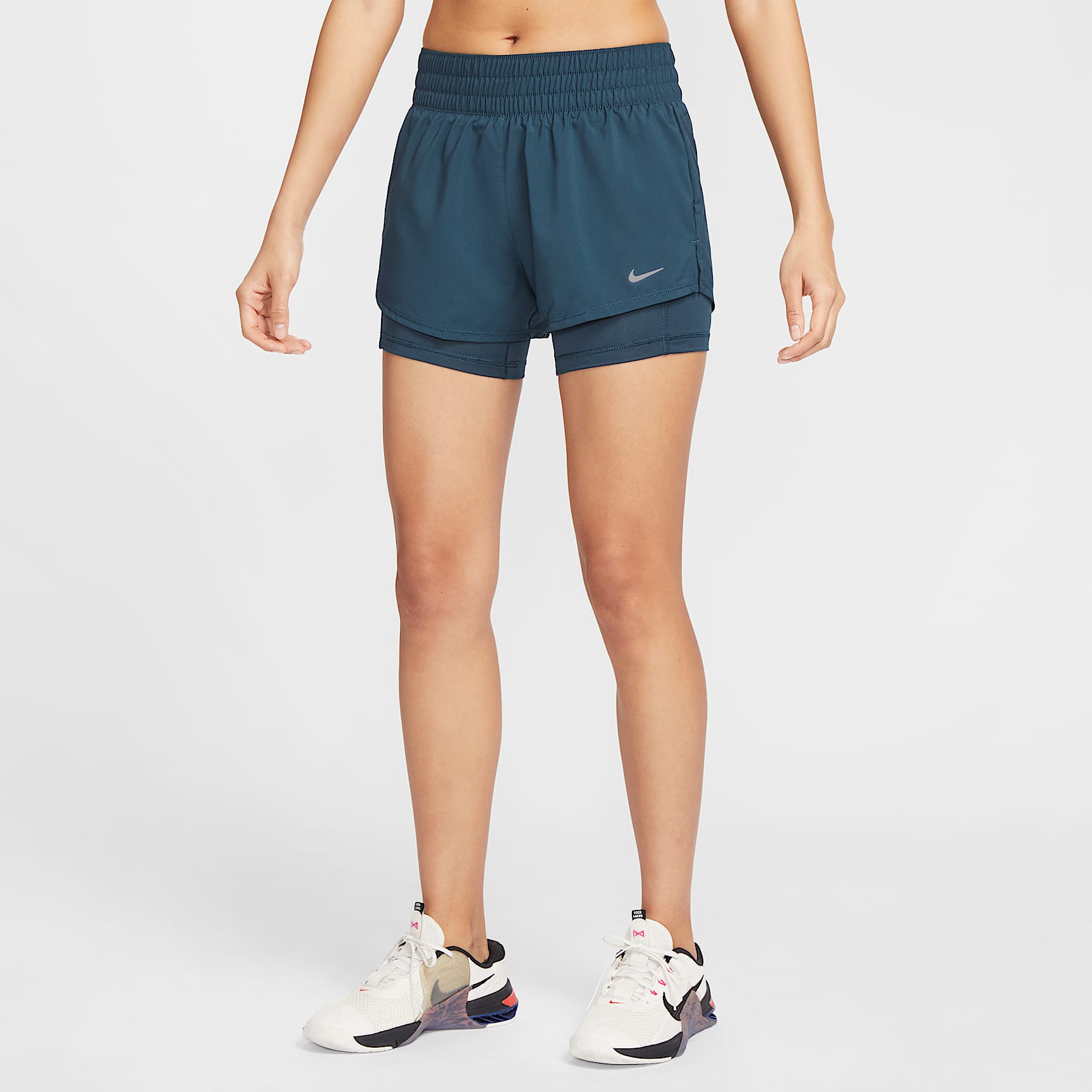 Nike Dri-FIT One Women's Mid-rise 8cm (approx.) 2-in-1 Shorts