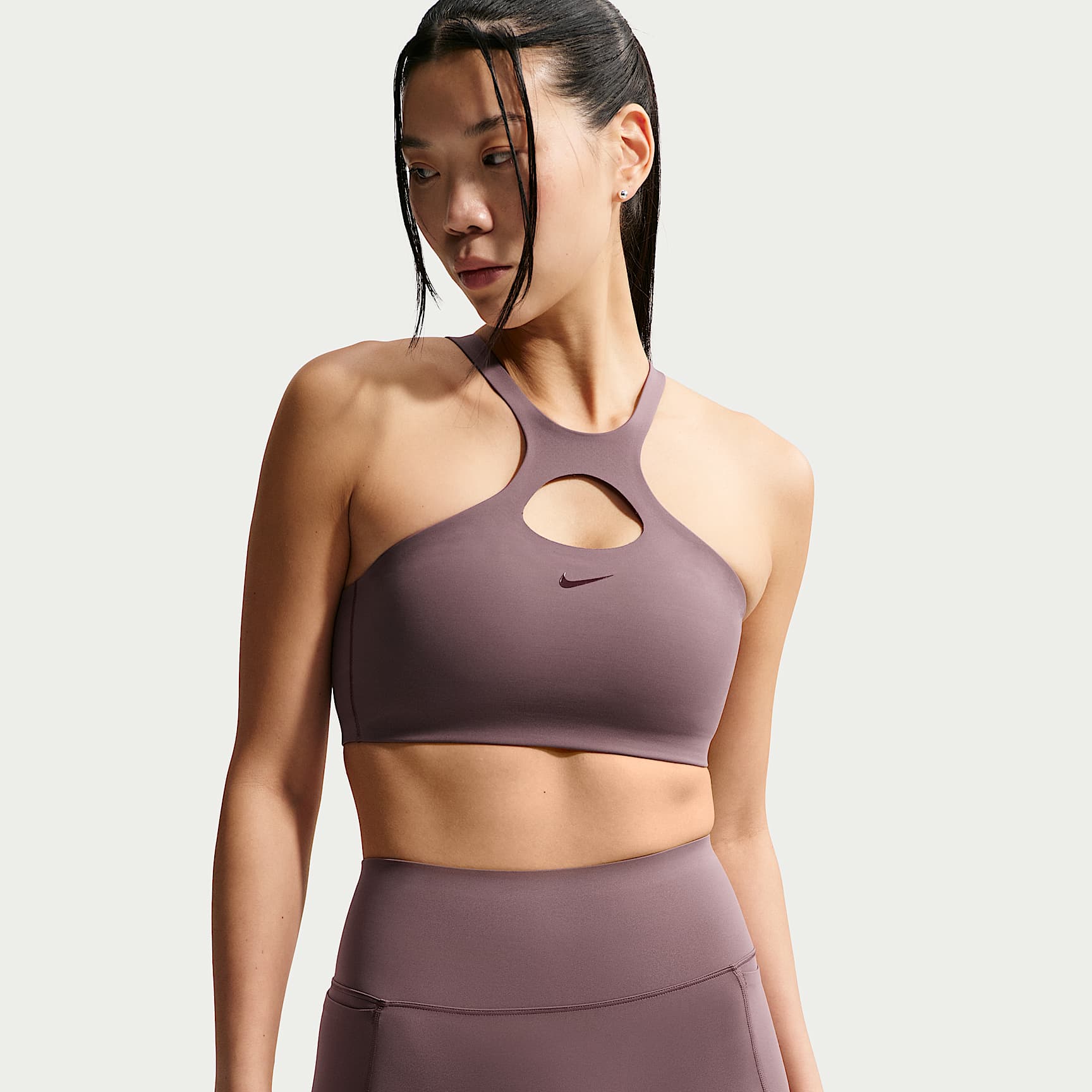 나이키 유니버사 여성 미디엄 서포트 패드 스포츠 브라