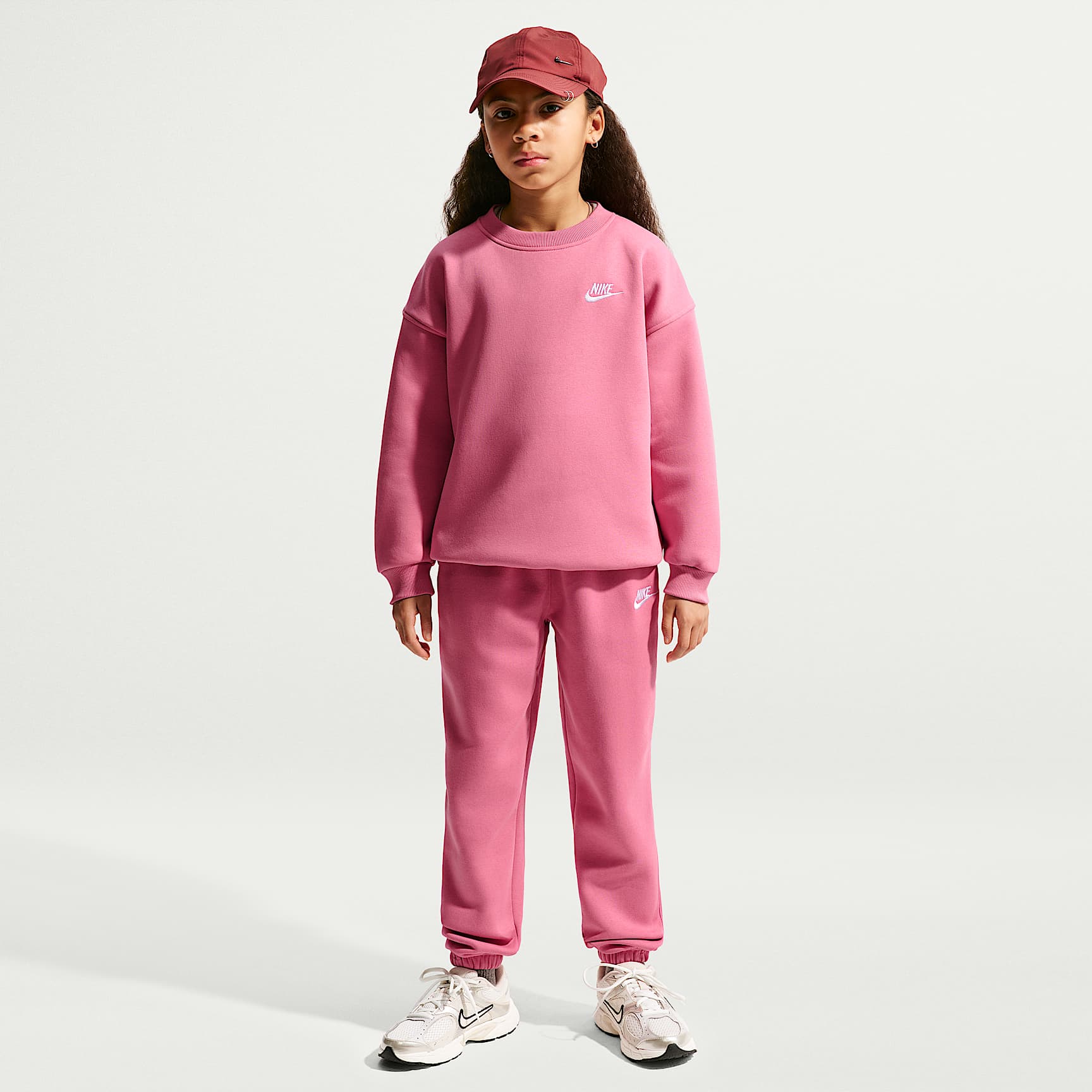 Nike Sportswear Club Fleece Older Kids' Loose Trousers