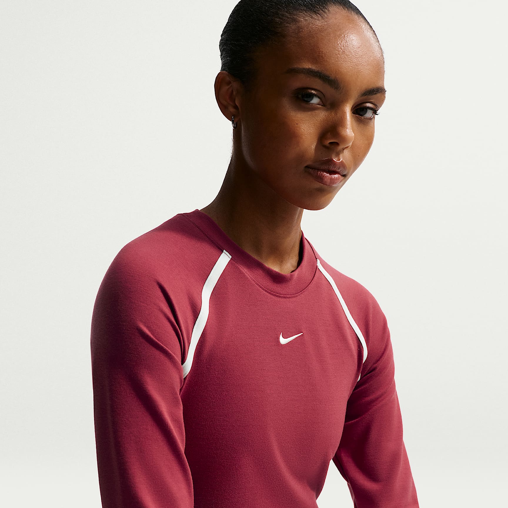 Nike Sportswear Women's Tight Long-Sleeve Cropped Top