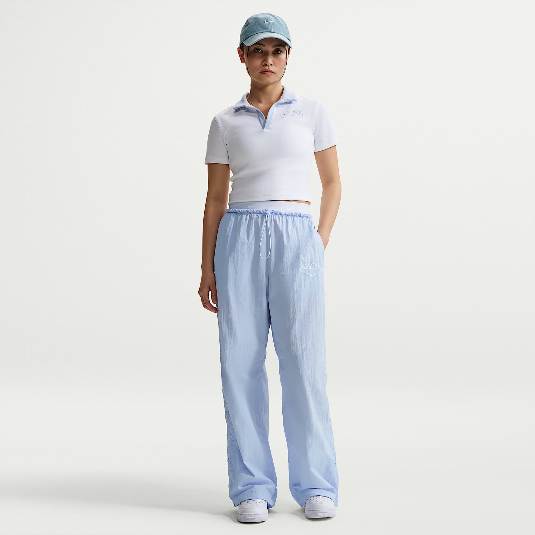 나이키 스포츠웨어 여성 하이웨이스트 패러슈트 팬츠