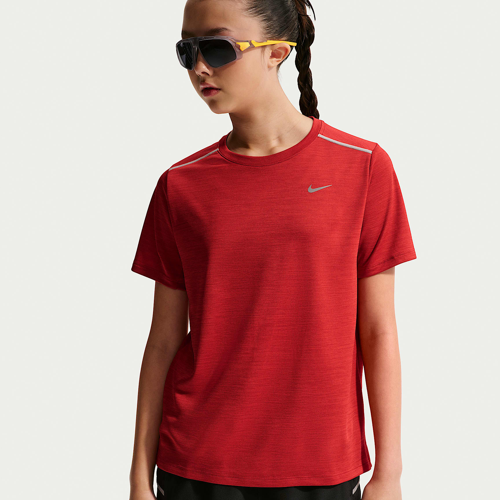 Nike Miler Older Kids' Dri-FIT Short-Sleeve Top