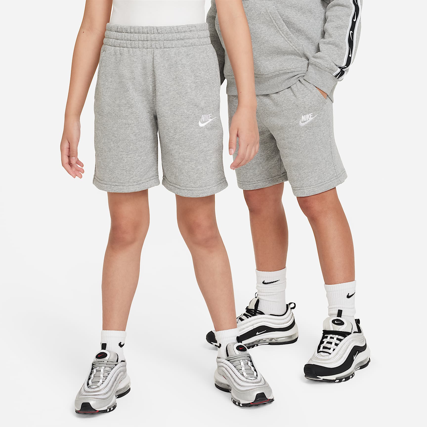 Σορτς από ύφασμα French Terry Nike Sportswear Club Fleece για μεγάλα παιδιά
