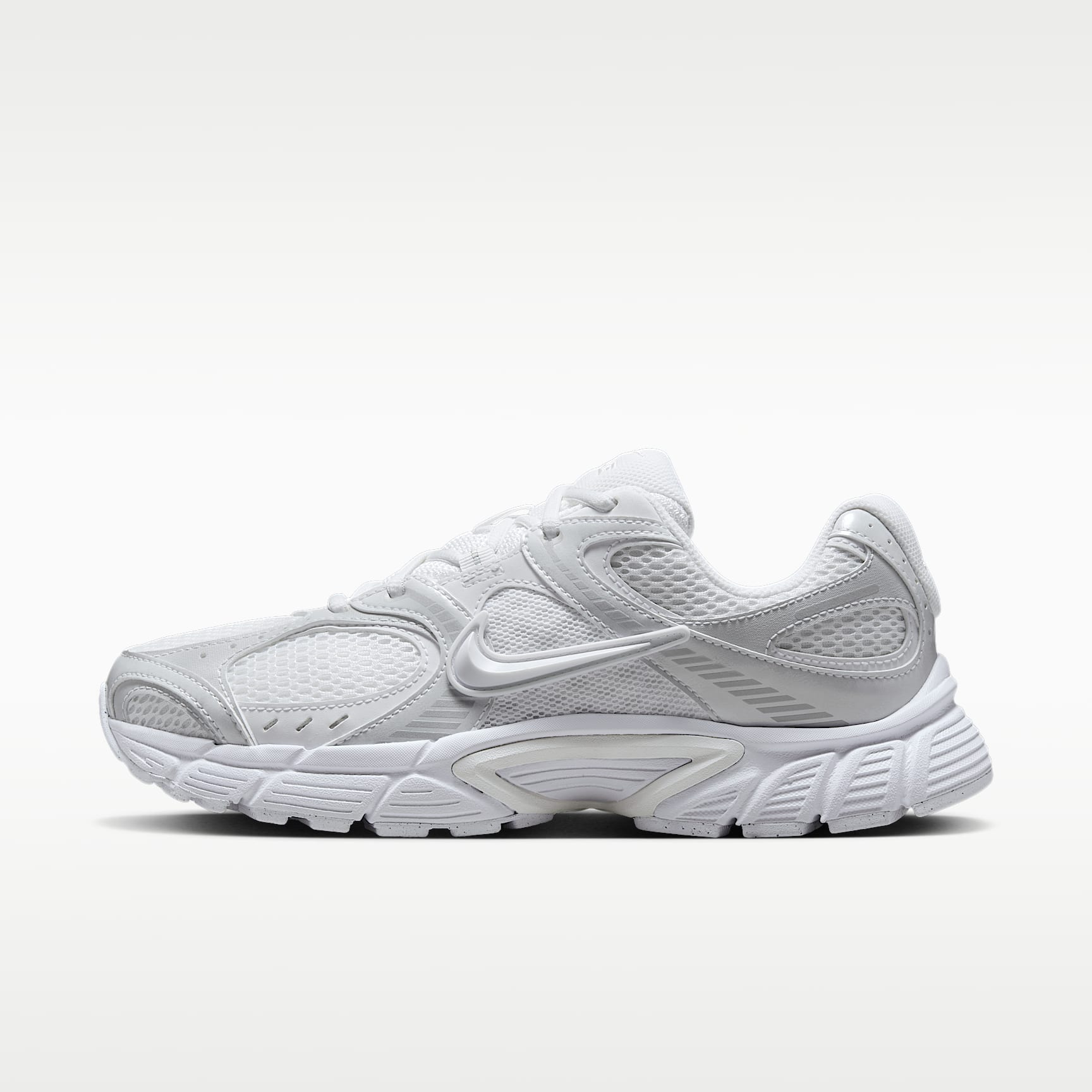 Nike V5 RNR Women's Shoes with Reflective Accents