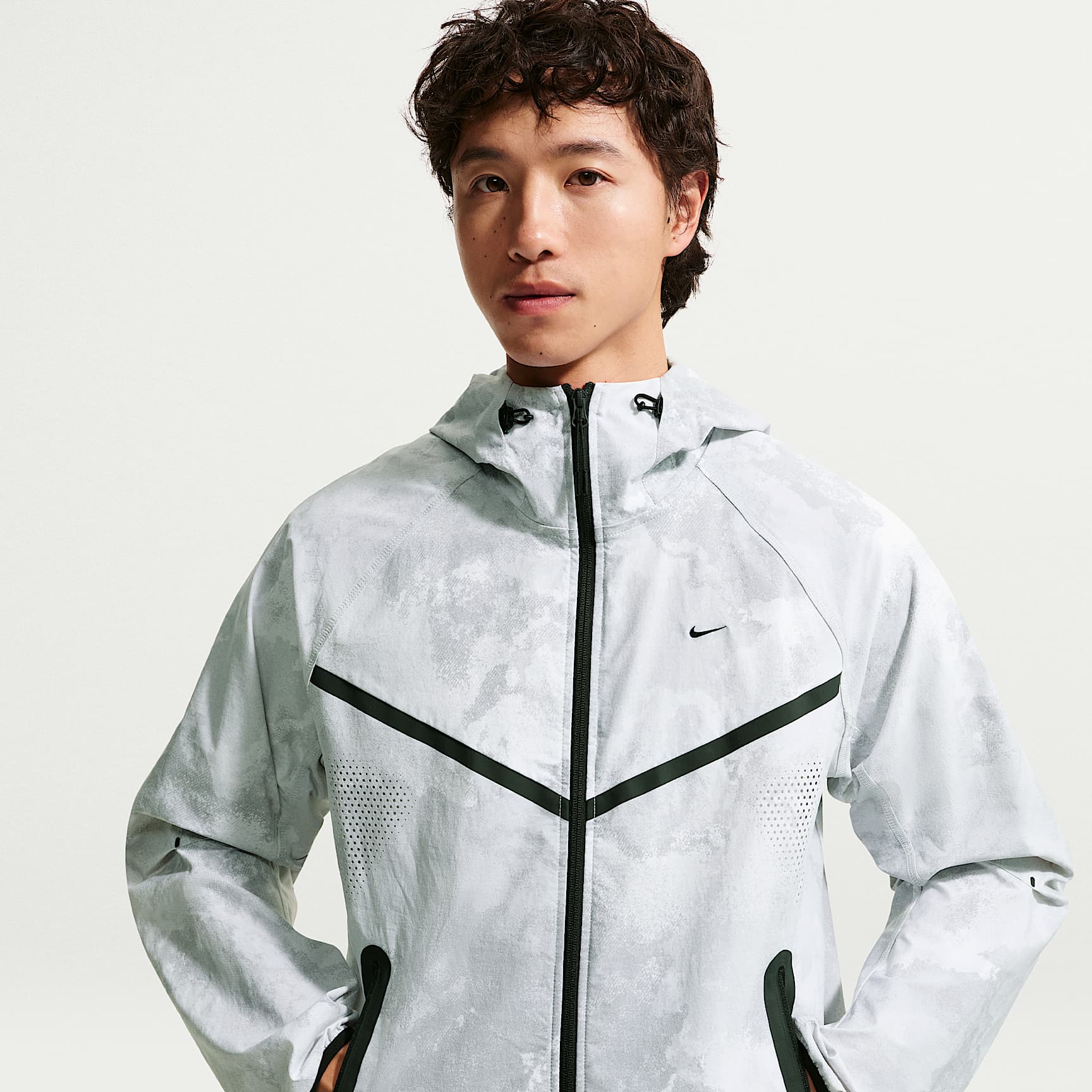 Veste tissée à zip Dri-FIT Nike Tech Windrunner pour homme