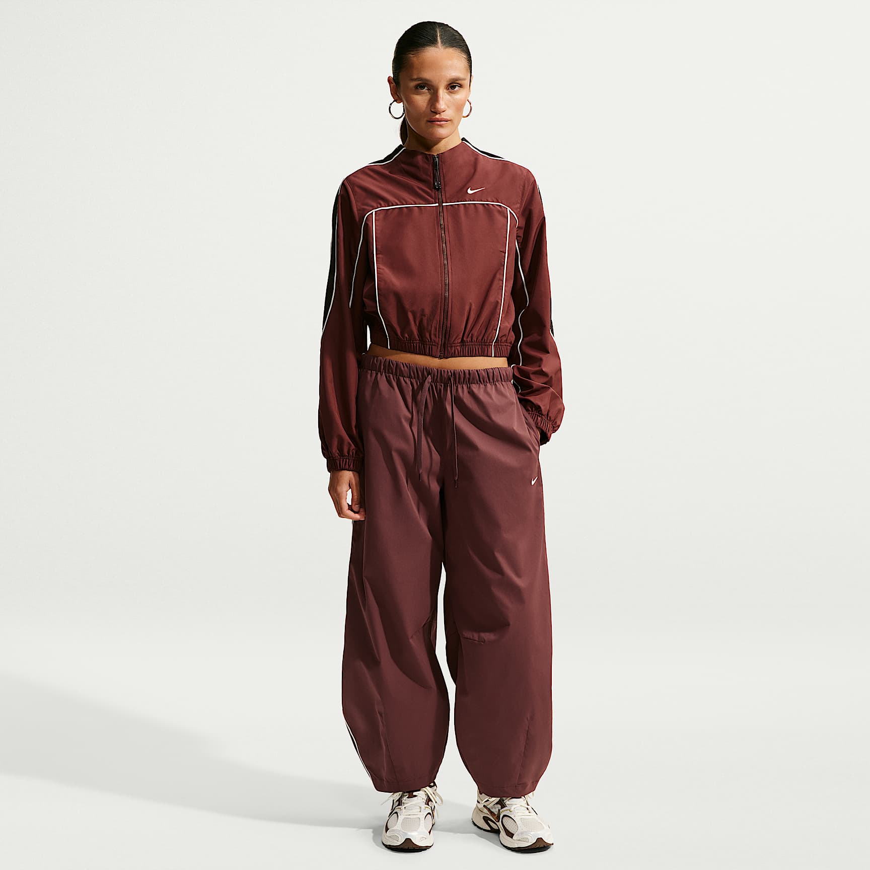 Nike Sportswear Women's Loose Mid-Rise Barrel Pants