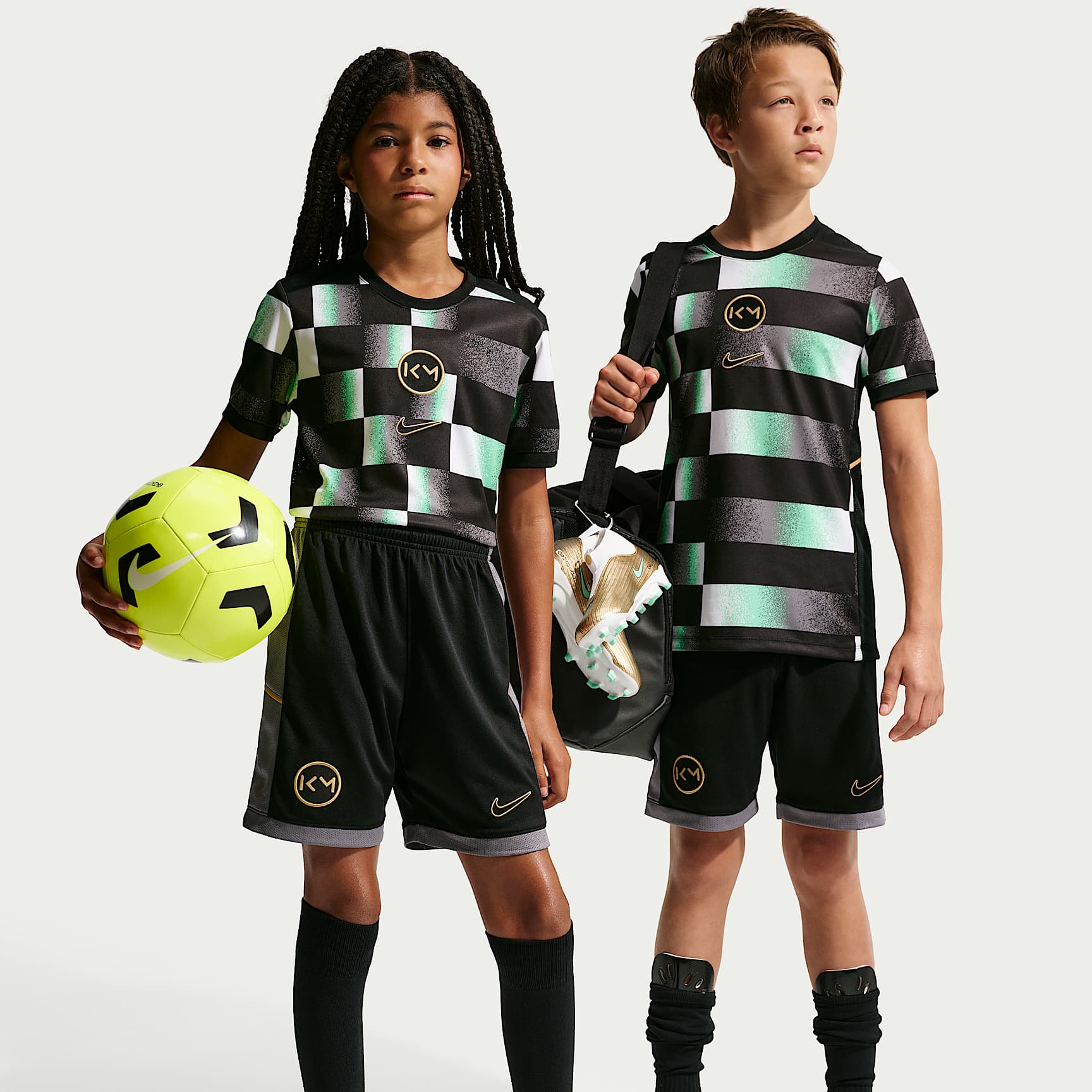 Kylian Mbappé Academy Older Kids' Nike Dri-FIT Football Shorts