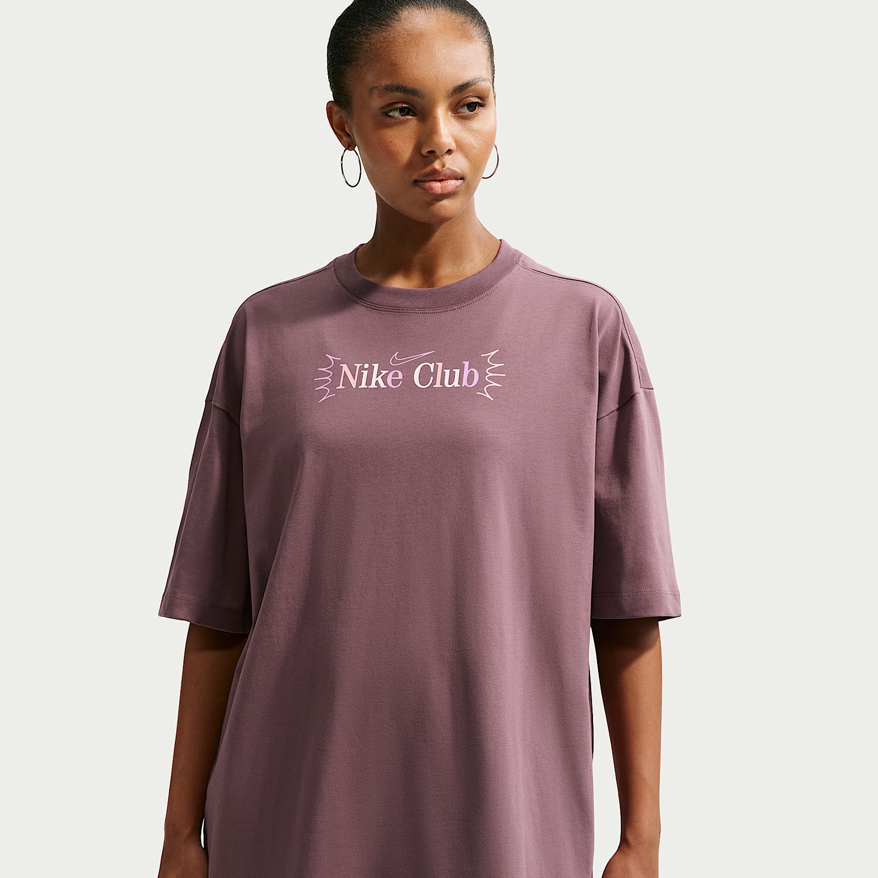 Nike Sportswear Classic Women's Oversized T-Shirt