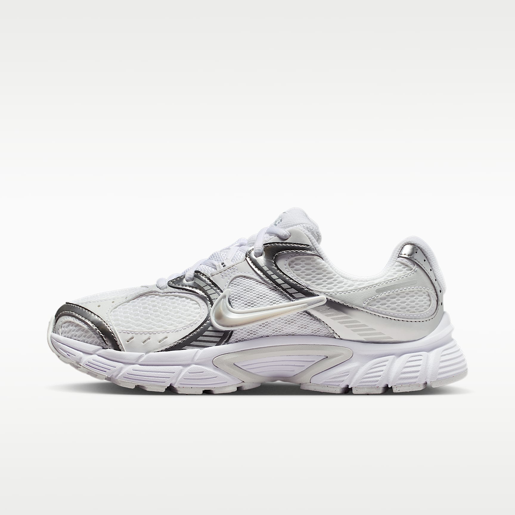 Nike V5 RNR Women's Shoes with Reflective Design Accents