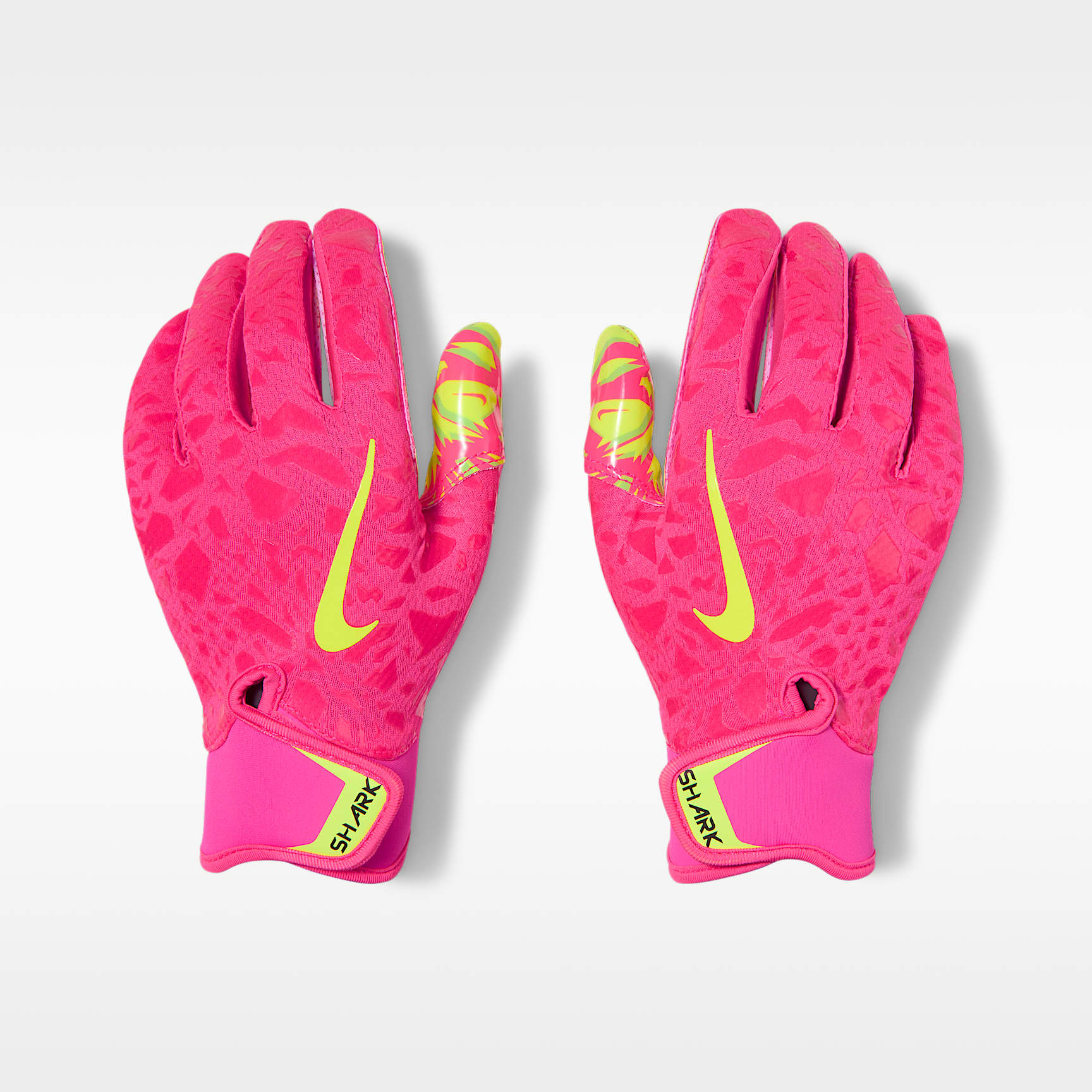 Nike Shark 2.0 Big Kids' Football Gloves (1 Pair)