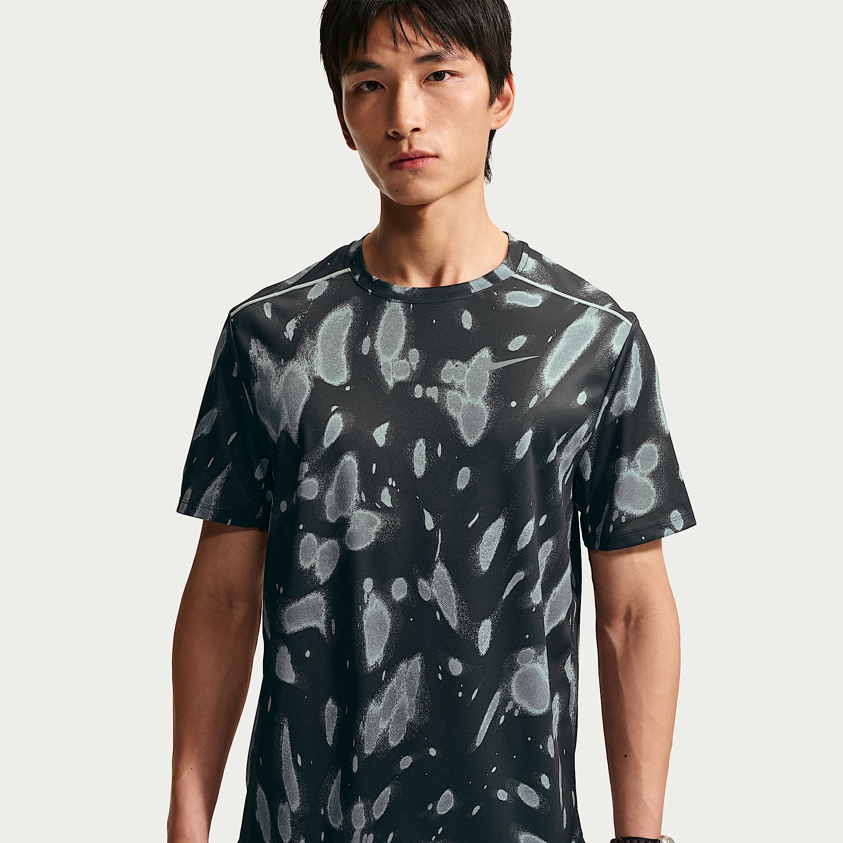 Nike Miler Men's Dri-FIT UV-Protection Short-Sleeve Running Top