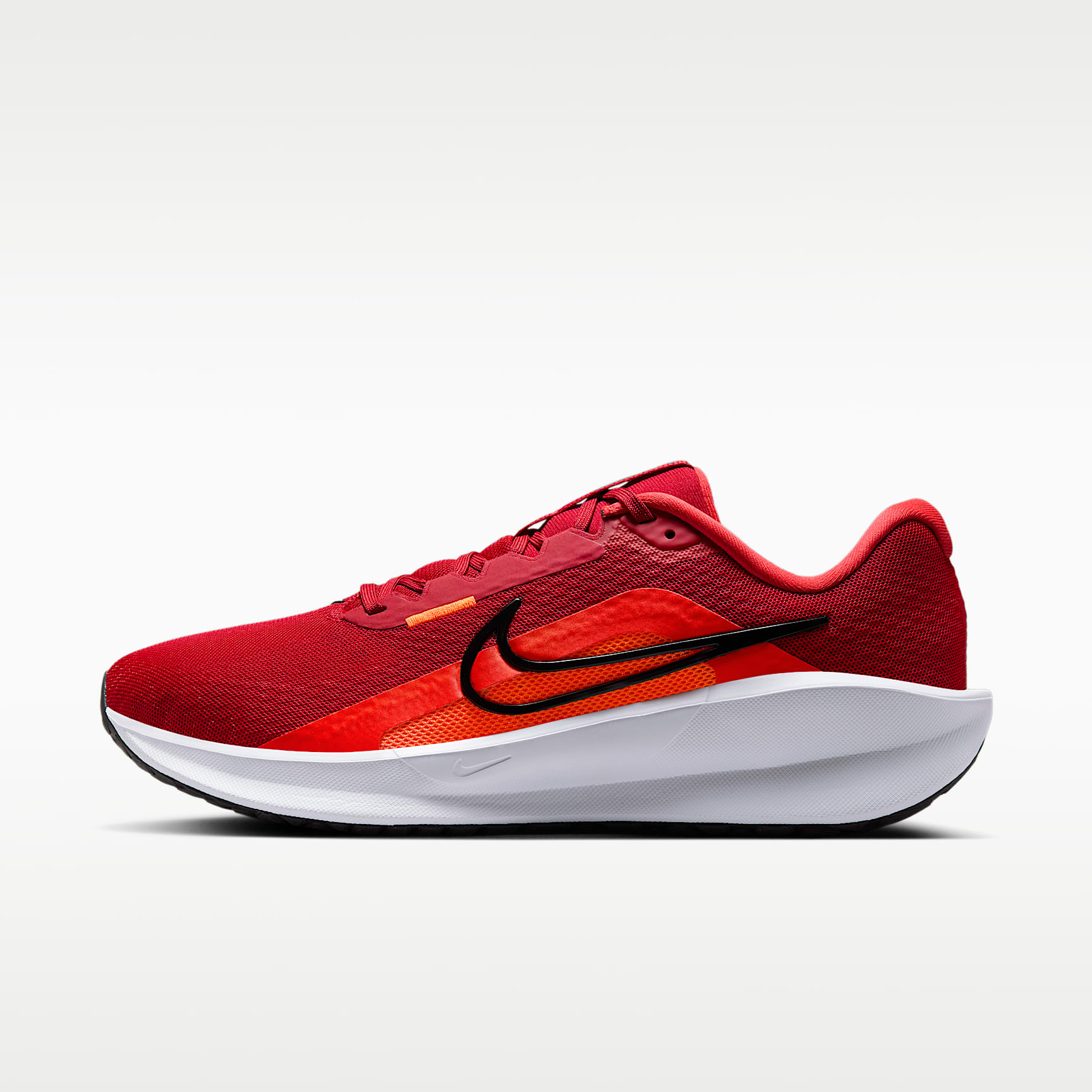 Tenis de correr en pavimento para hombre Nike Downshifter 13