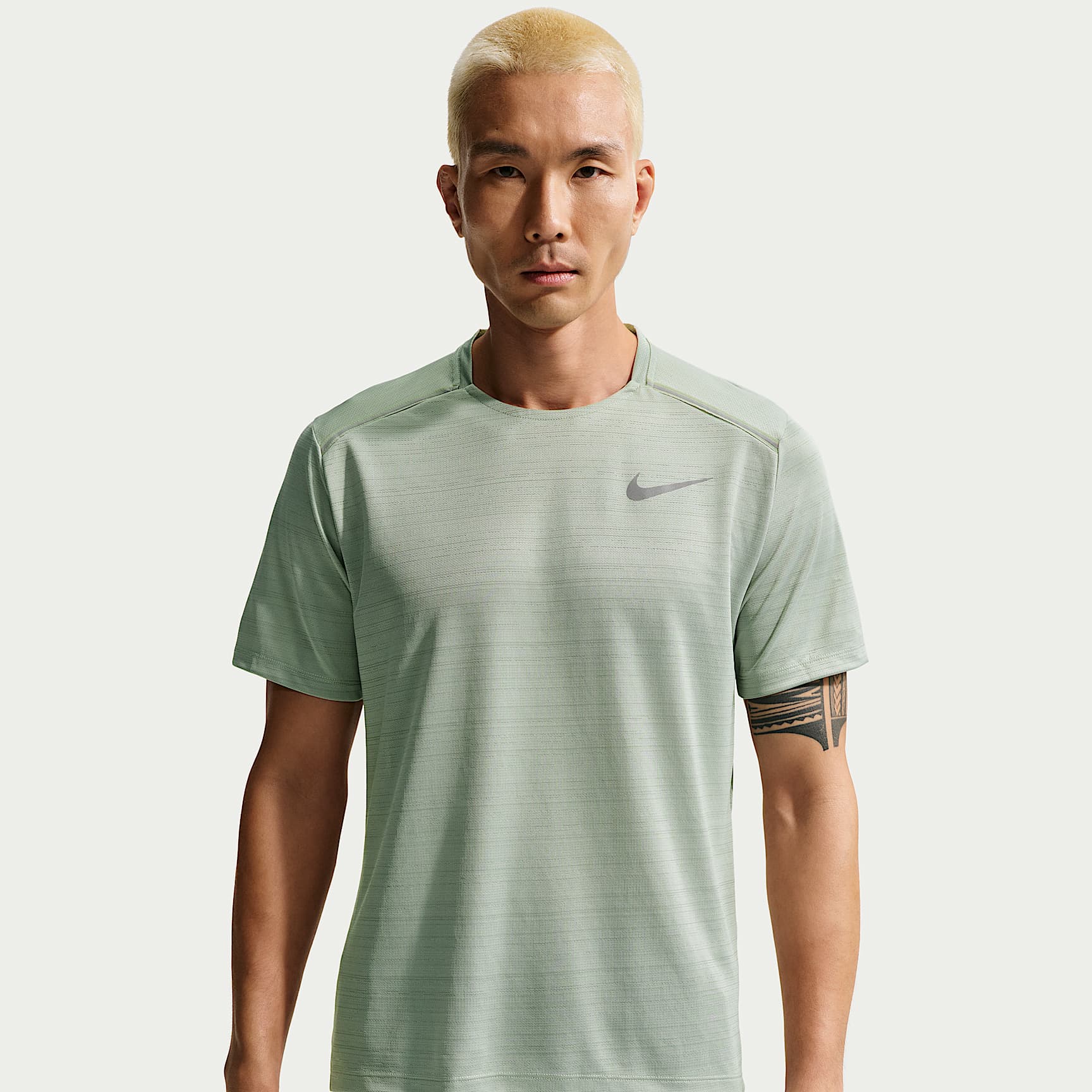 Prenda superior de running de manga corta para hombre Nike Dri-FIT Miler