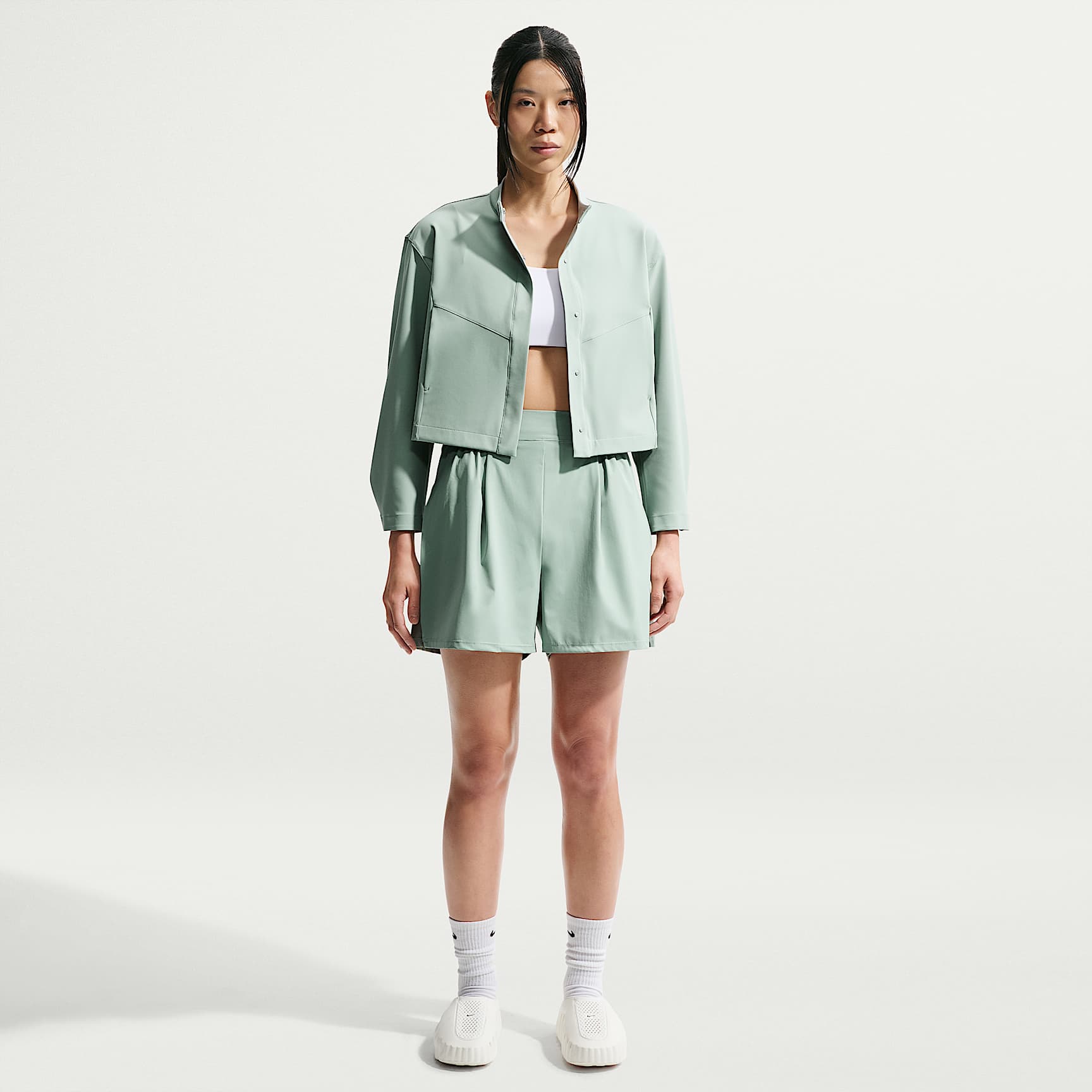 ナイキ 24.7 PerfectStretch ウィメンズ Dri-FIT ハイウエスト ショートパンツ