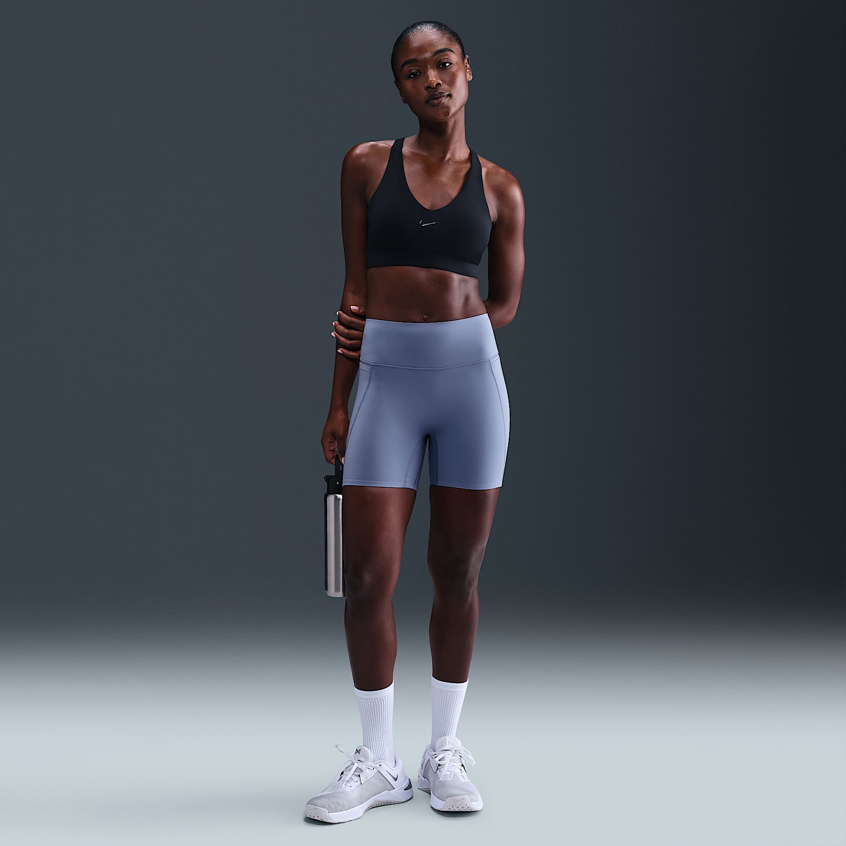 Shorts de ciclismo de tiro alto de 13 cm sin costura frontal para mujer Nike Universa