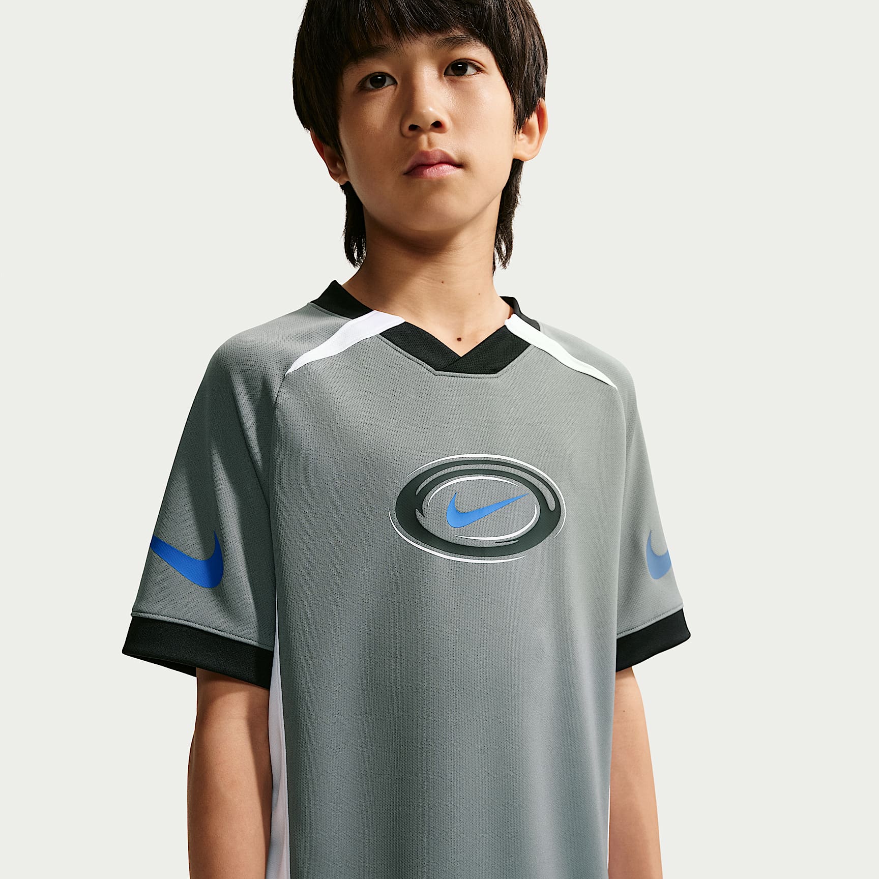 เสื้อแขนสั้น Dri-FIT เด็กโต Nike Multi (ชาย)