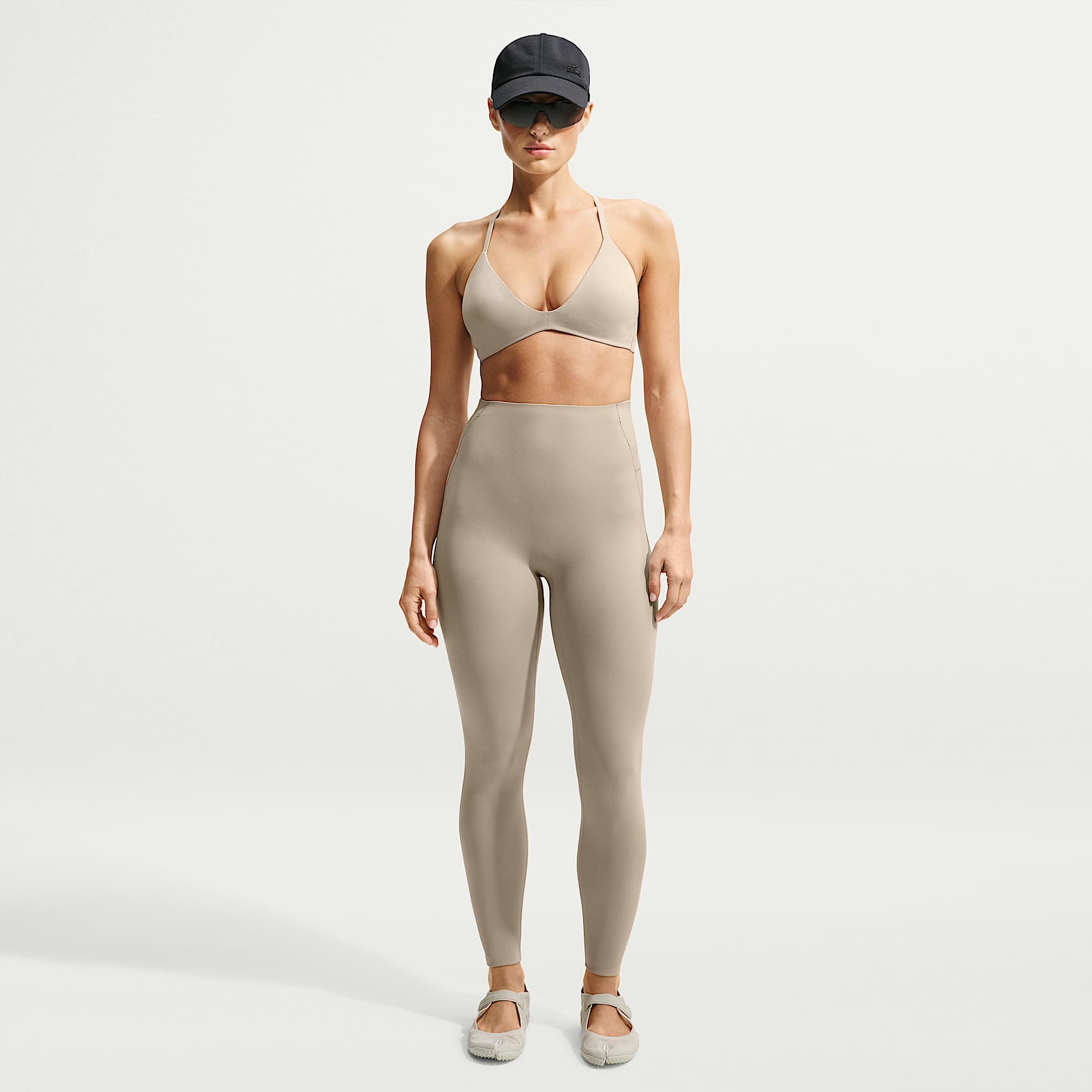NikeSKIMS Studio Stretch Women's 26" Leggings