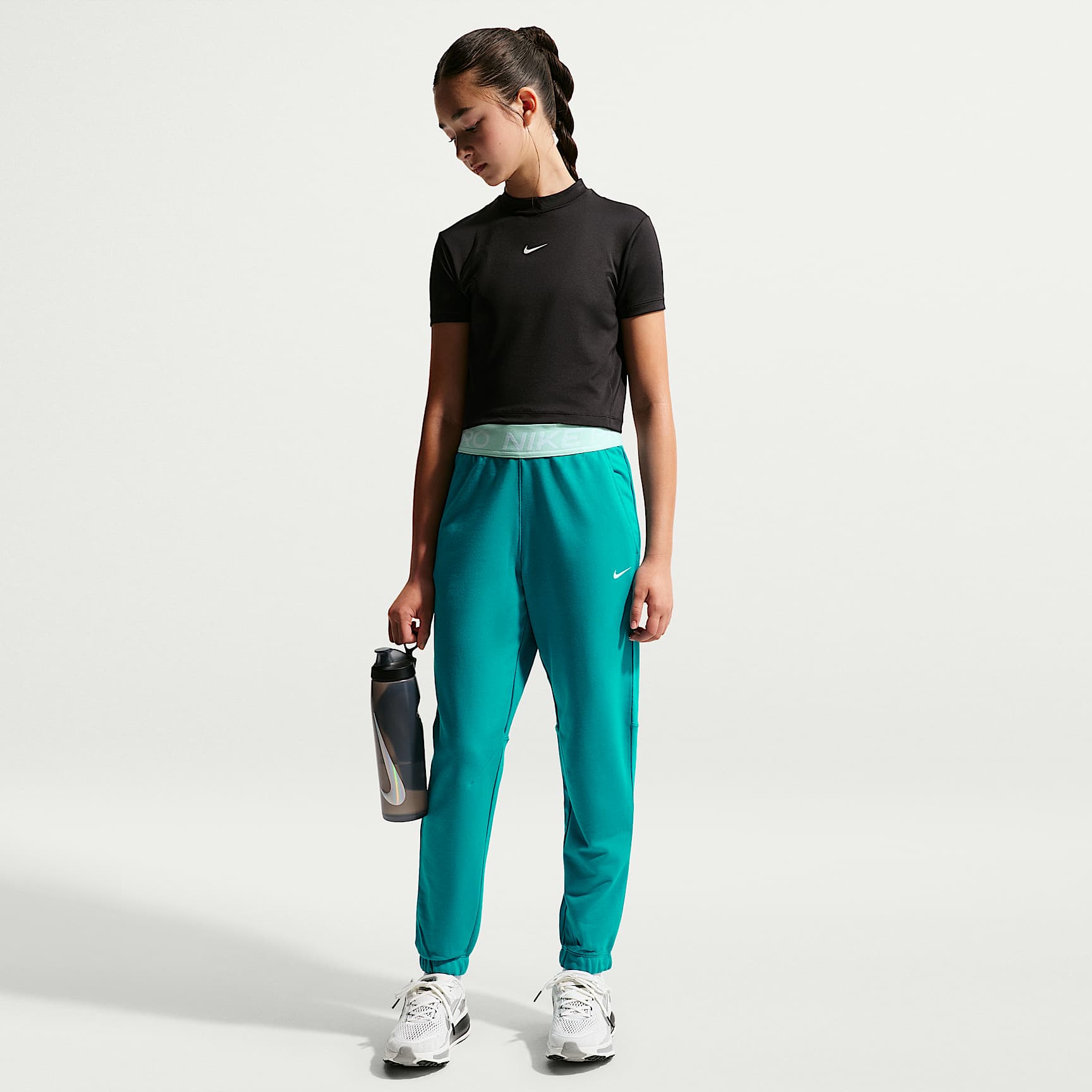 Joggers Dri-FIT para niña talla grande Nike Pro Fleece