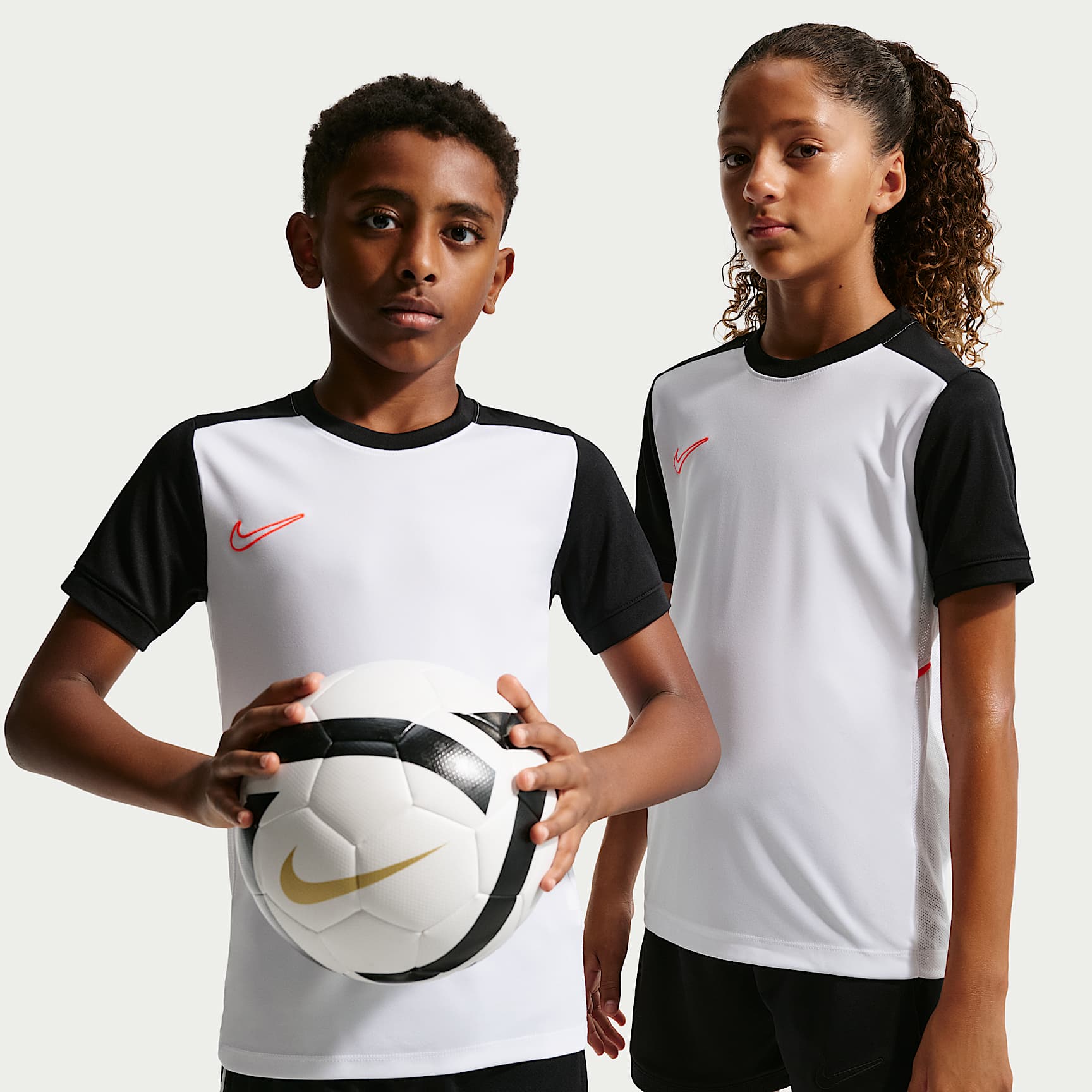 Nike Academy Older Kids' Dri-FIT Football Top