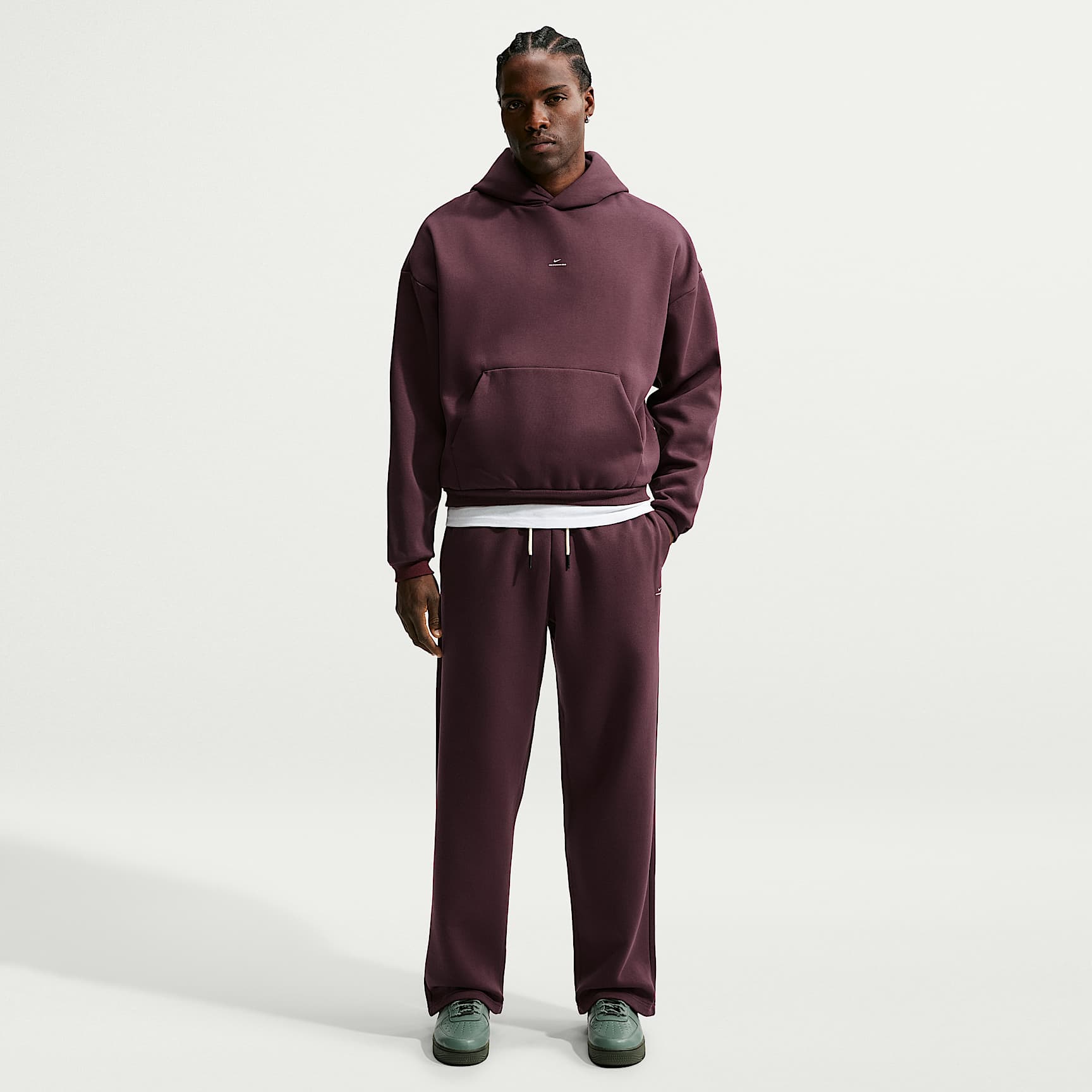 Nike Standard Issue Men's Therma-FIT Brushed Open-Hem Basketball Trousers