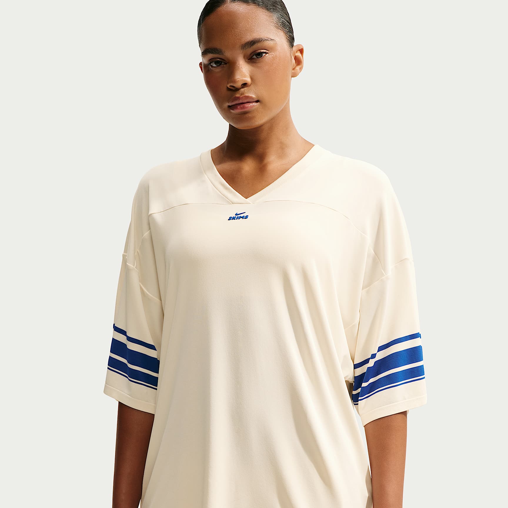 NikeSKIMS Stretch Knit Oversize-Oberteil mit V-Ausschnitt (Damen)