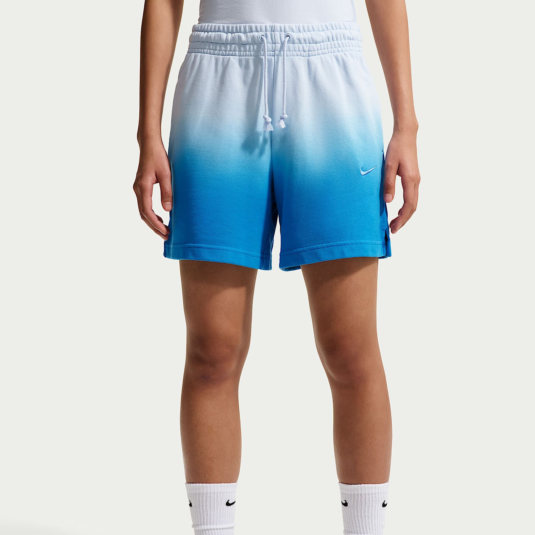 Nike Sportswear Phoenix Fleece Women's Mid-Rise Shorts