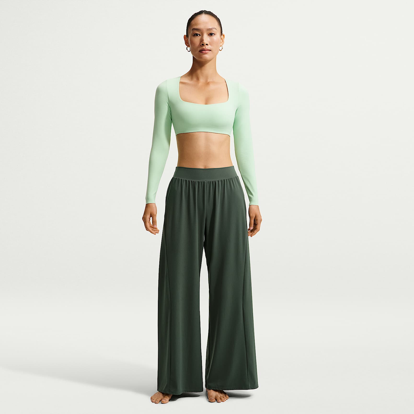 Nike Zenvy Women's Mid-Rise Wide-Leg Trousers