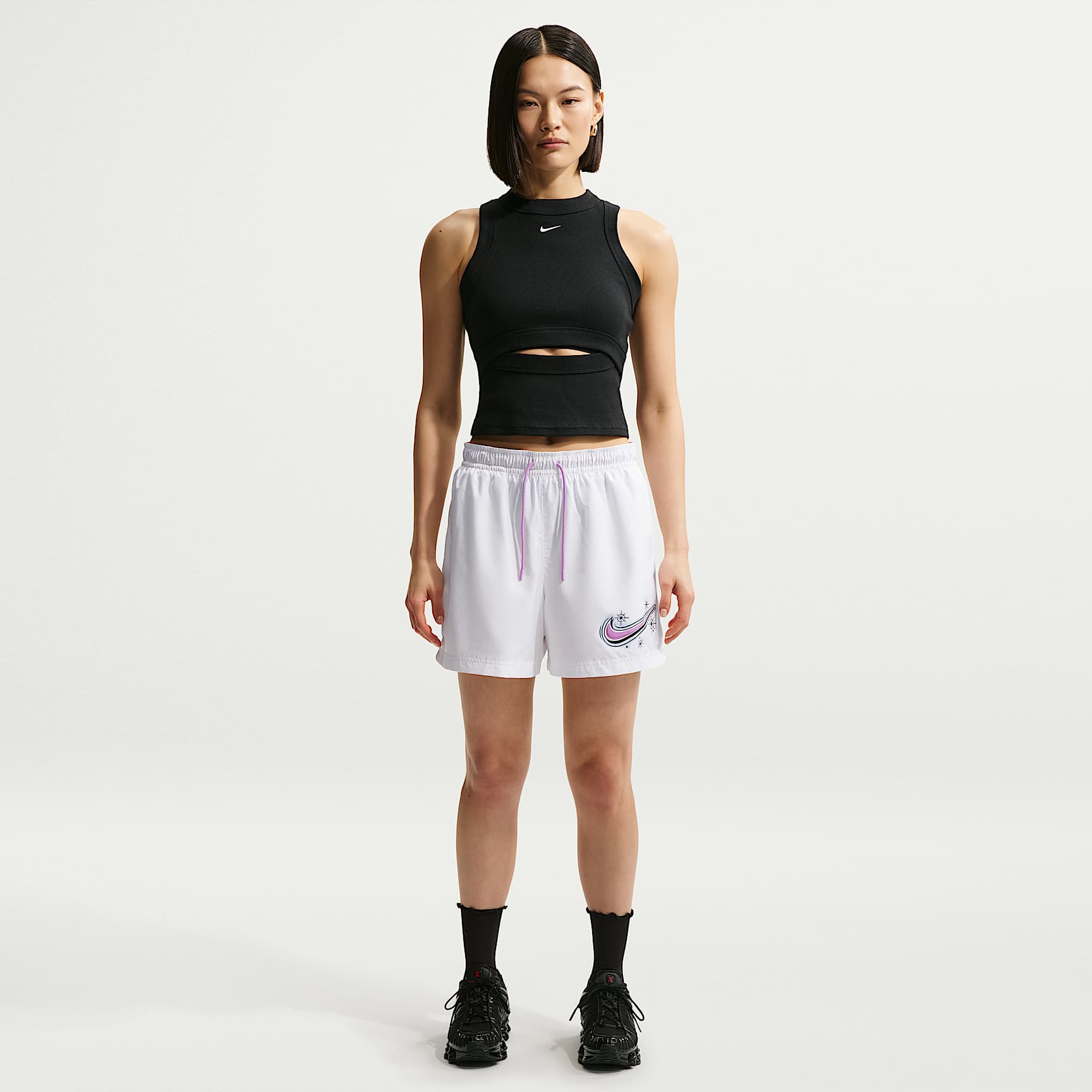 Nike Sportswear Essentials Women's Mid-Rise Woven Shorts
