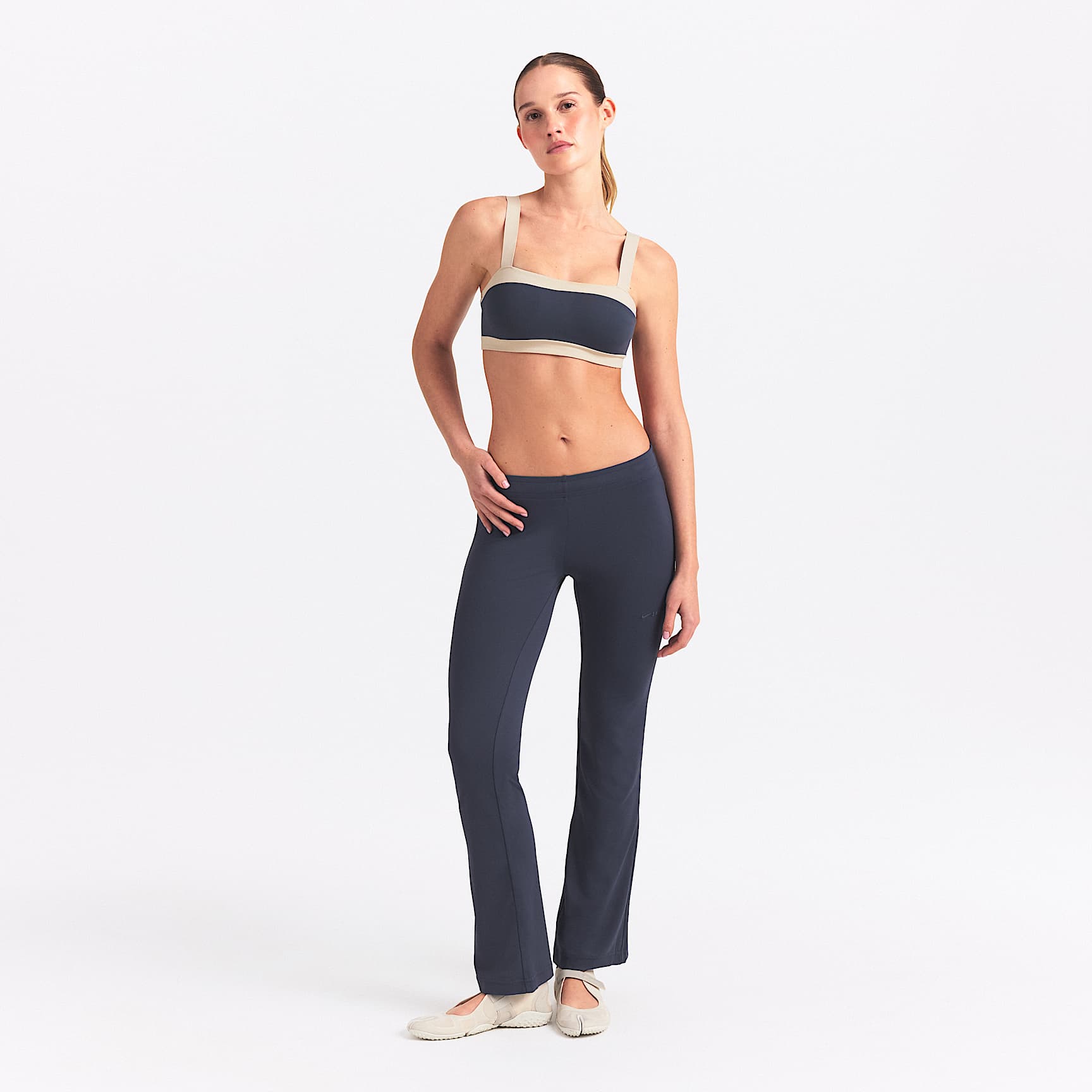 NikeSKIMS Airy Women's Low-Rise Mini Flare Pants