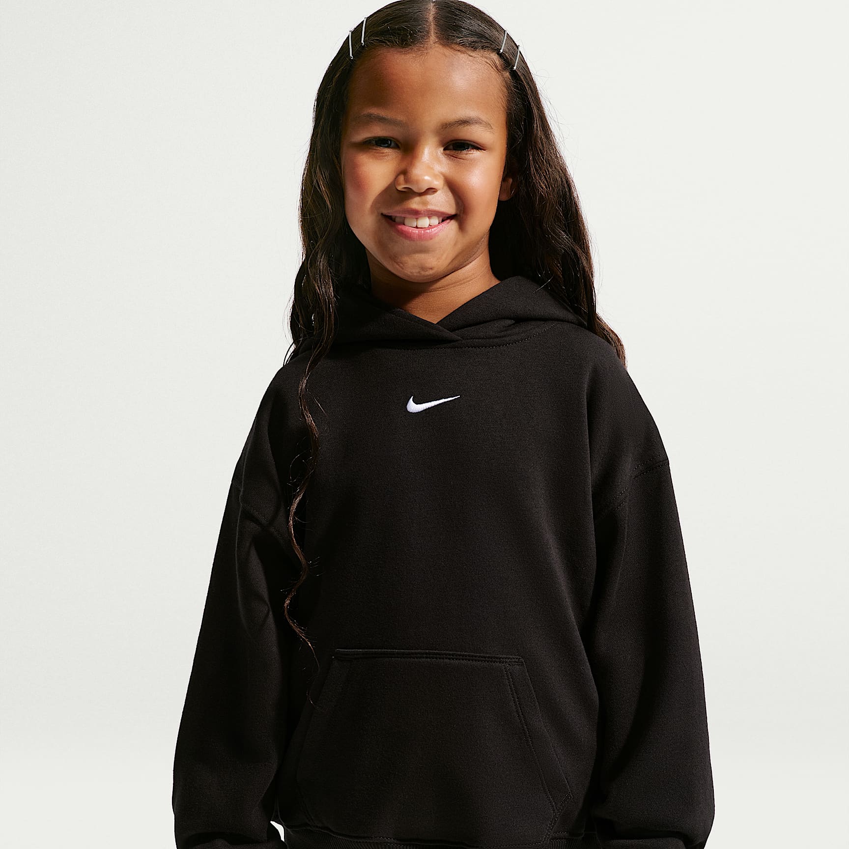 Sudadera con gorro sin cierre de tejido Fleece Studio para niños talla pequeña Nike Sportswear