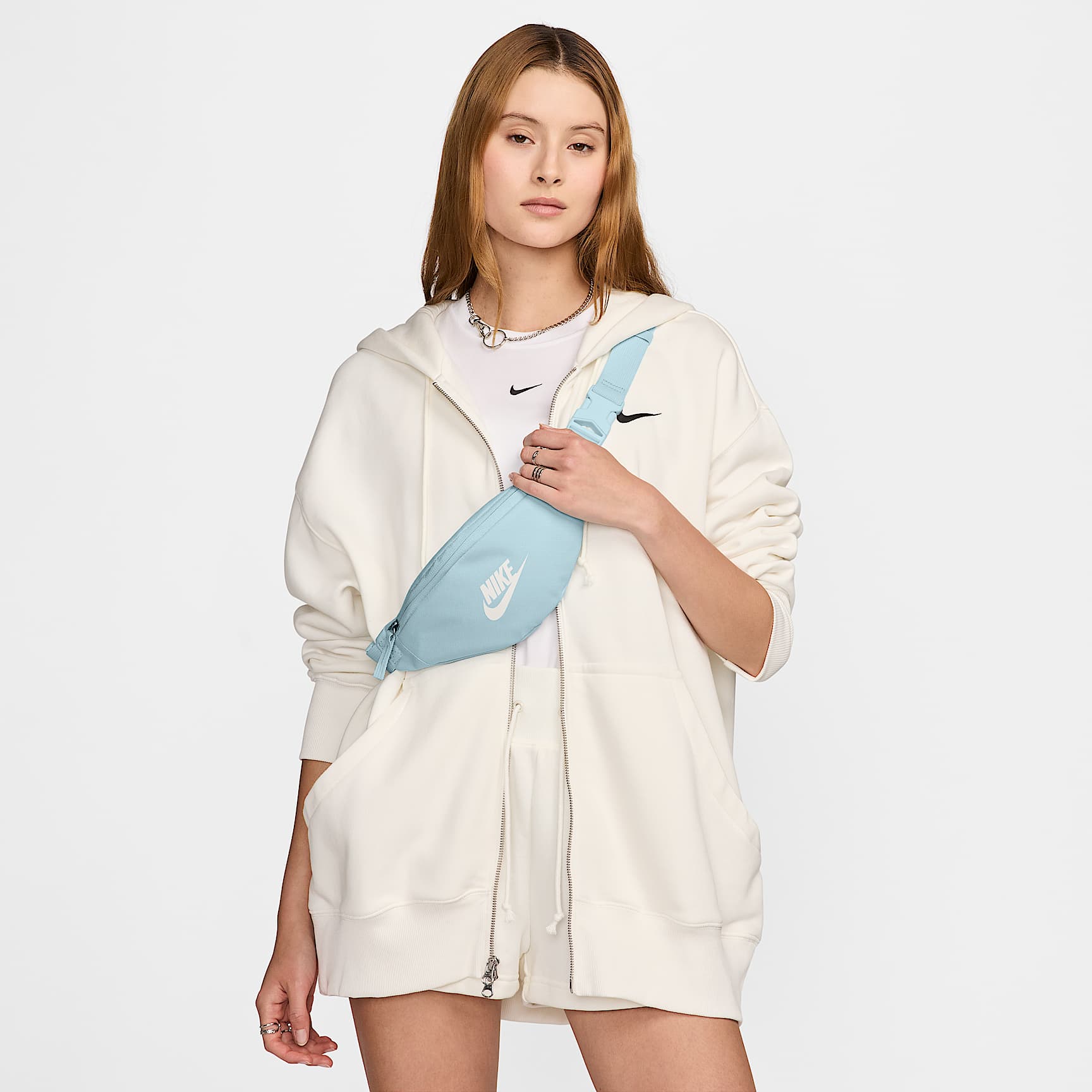 กระเป๋าคาดเอว Nike Heritage