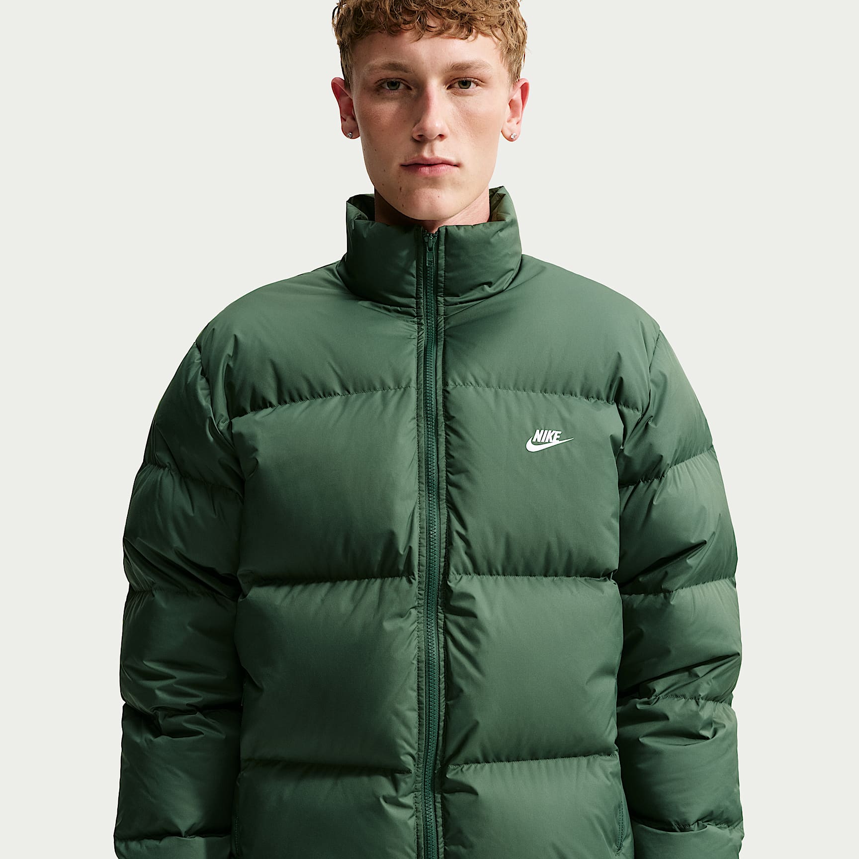 Pufferjacka Nike Sportswear ClubTherma-FIT för män