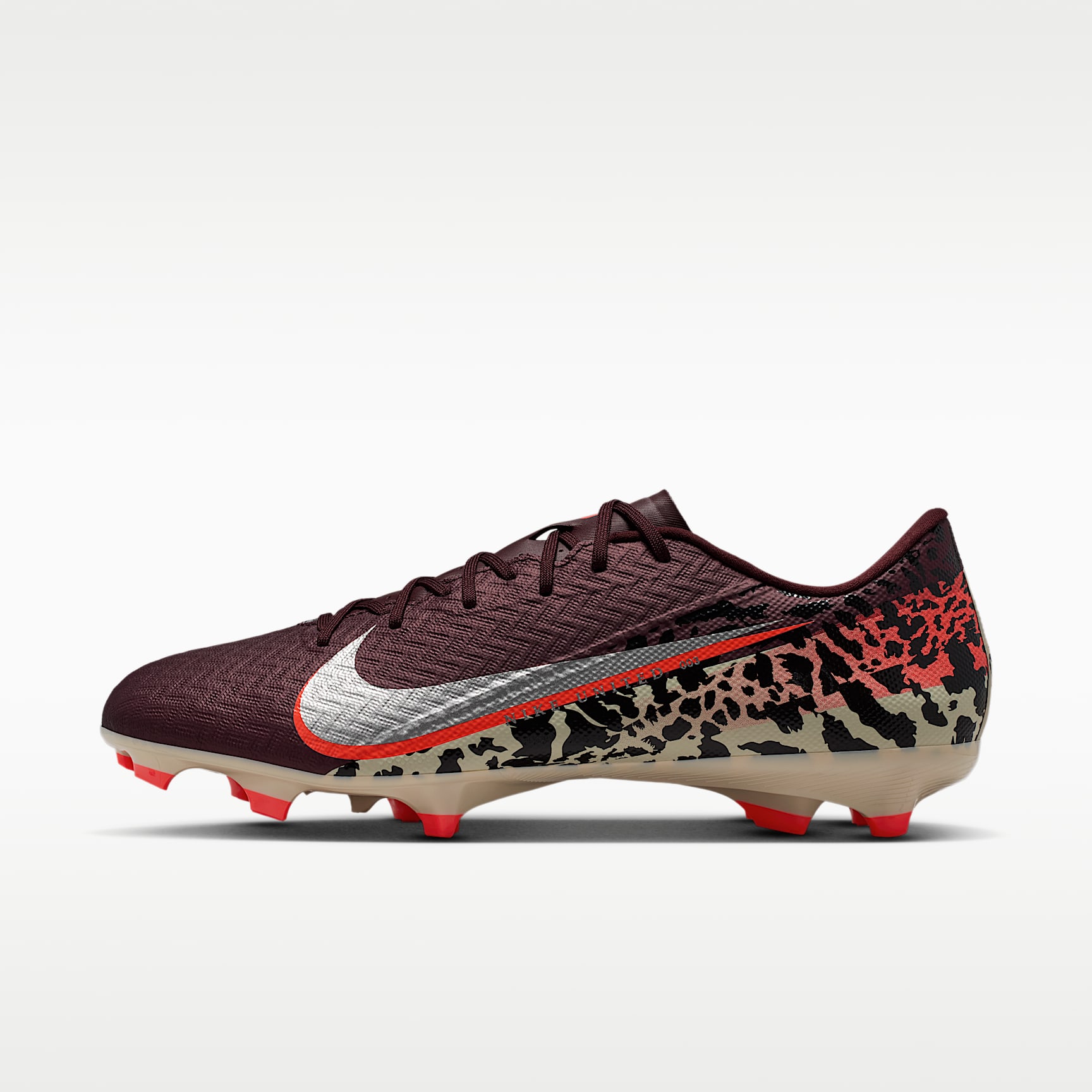 Nike United Mercurial Vapor 16 Academy Multi-Ground Low-Top Soccer Cleats