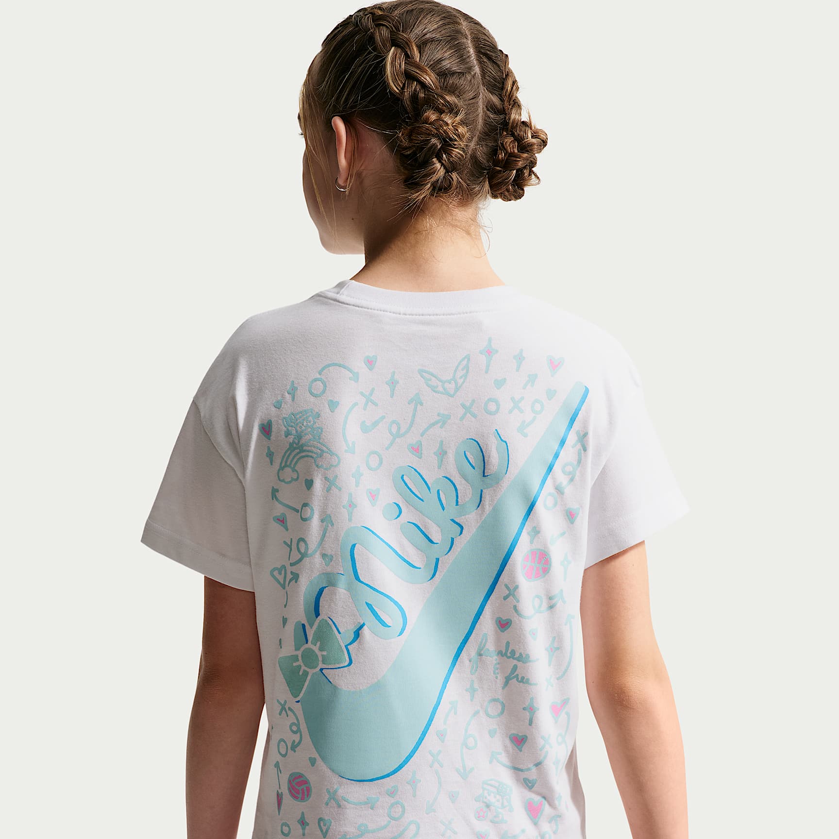 Nike Sportswear Big Kids' (Girls') T-Shirt