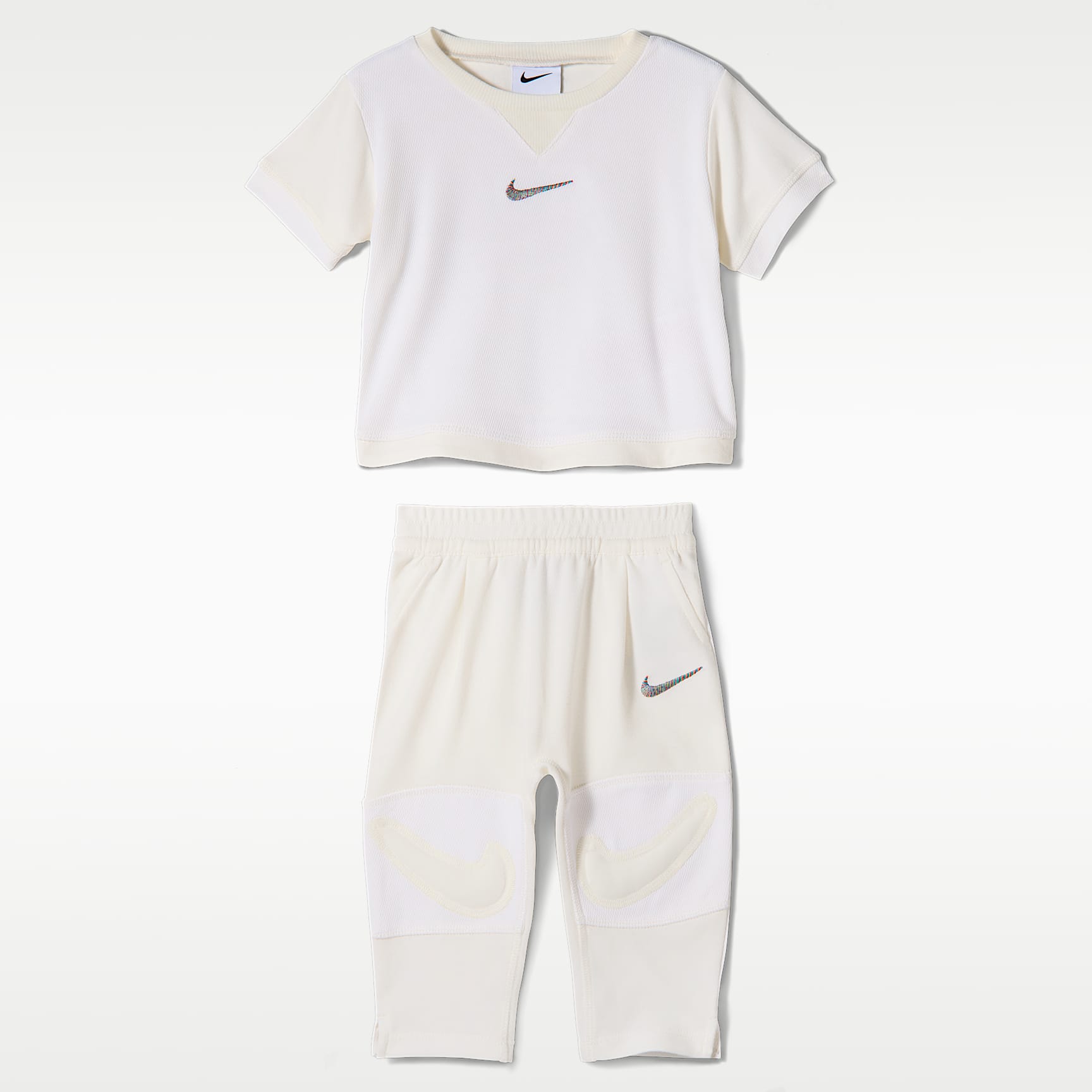 Nike Ready, Set! Zestaw dla niemowląt z T-shirtem i joggerami