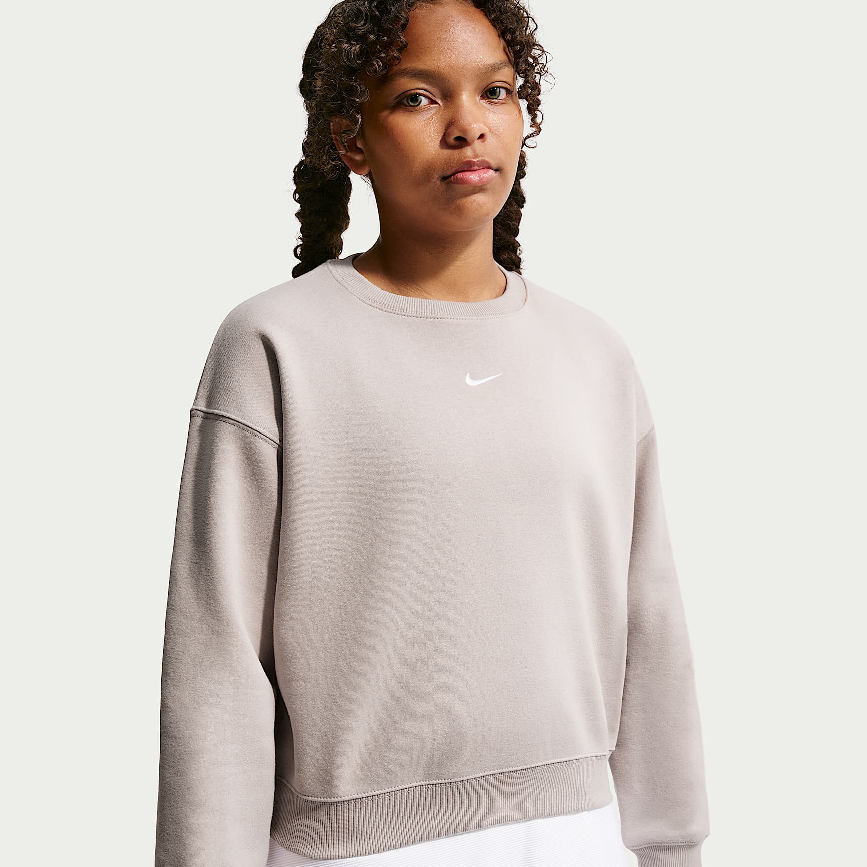 Nike Sportswear Studio Dessuadora de coll rodó de teixit Fleece i disseny quadrat - Nena
