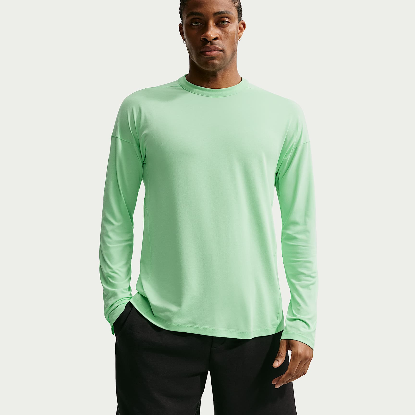 Nike 24.7 ImpossiblySoft Light Men's Dri-FIT Long-Sleeve Top