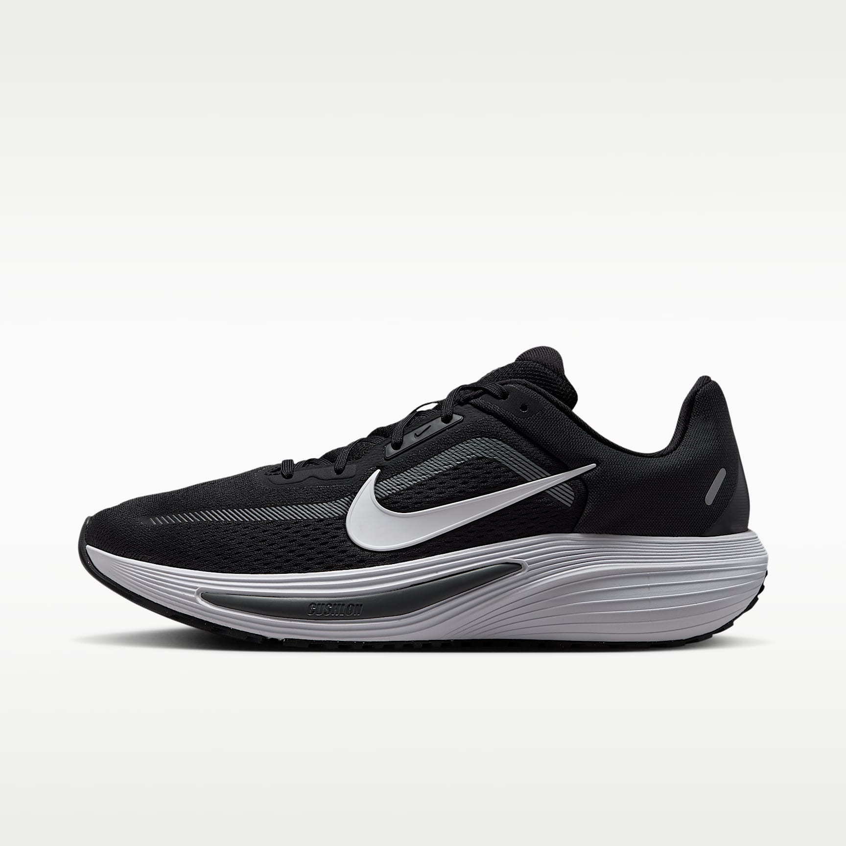 รองเท้าวิ่งโร้ดรันนิ่งผู้ชาย Nike Quest 7