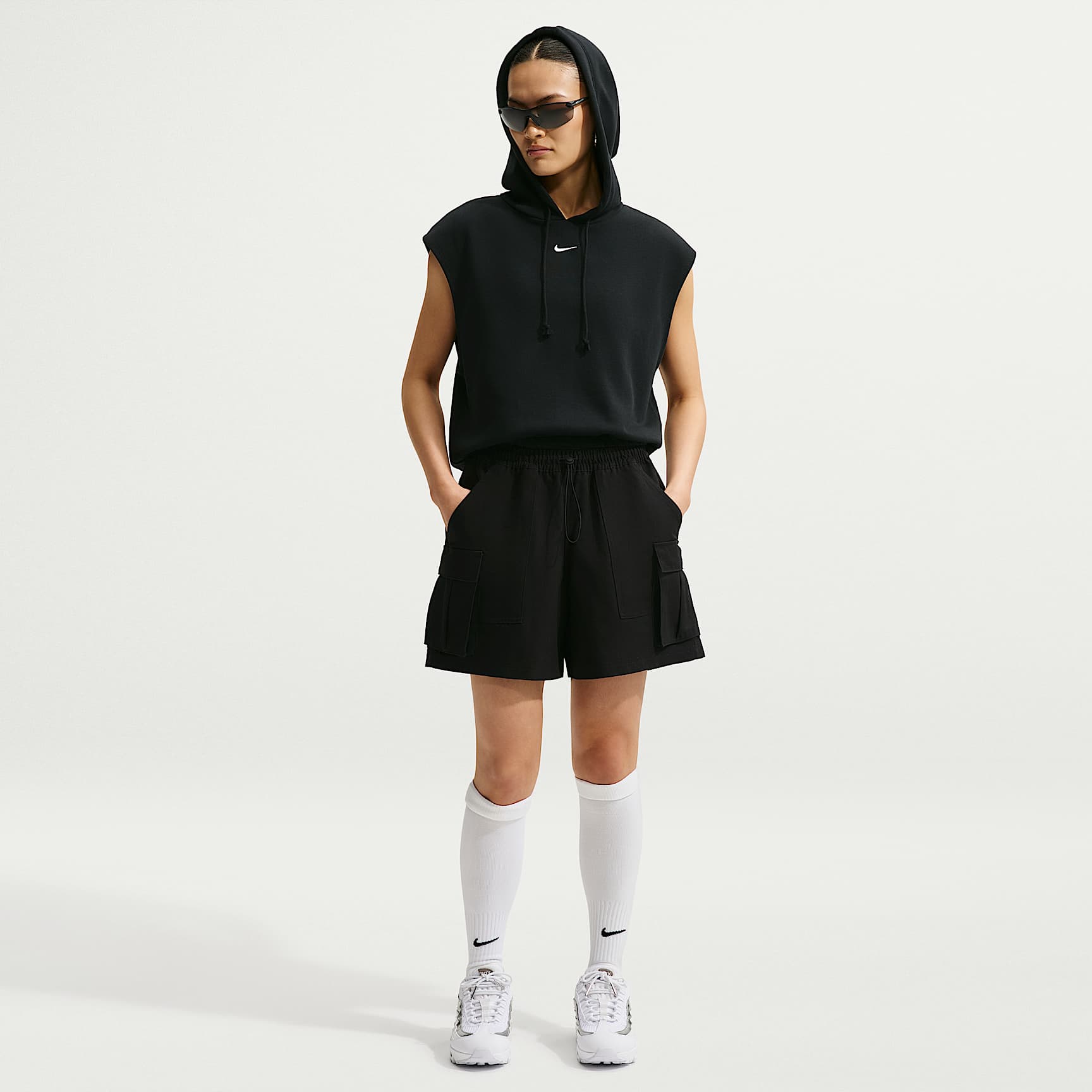 Nike Sportswear Women's Mid-Rise Loose 12.5cm (approx.) Cargo Trousers